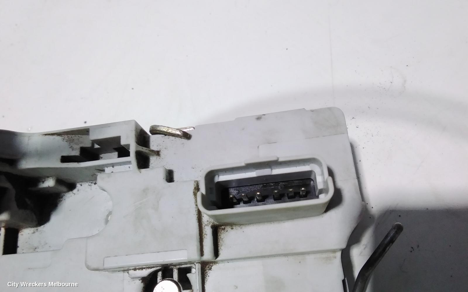 PEUGEOT 307 DOOR/BOOT/GATE LOCK, LEFT FRONT DOOR LOCK, 5DR HATCH/WAGON, T5, 12/2001 - 12/2008