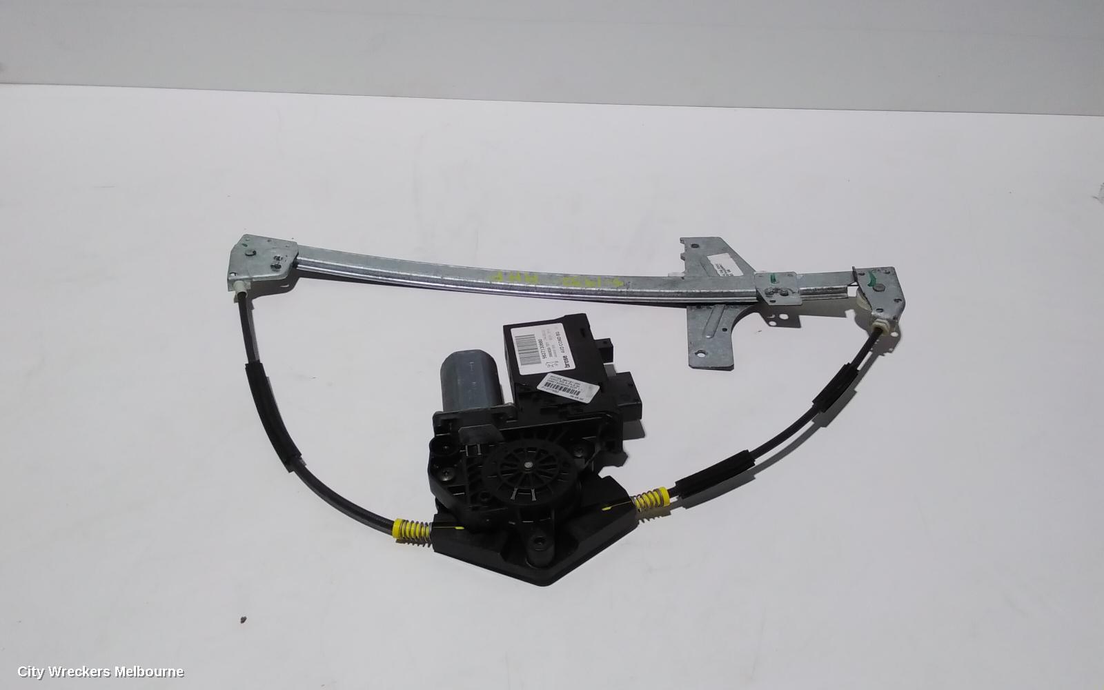 PEUGEOT 307 RIGHT FRONT WINDOW REG/MOTOR, T5, POWER, 5DR HATCH, 12/2001 - 09/2005