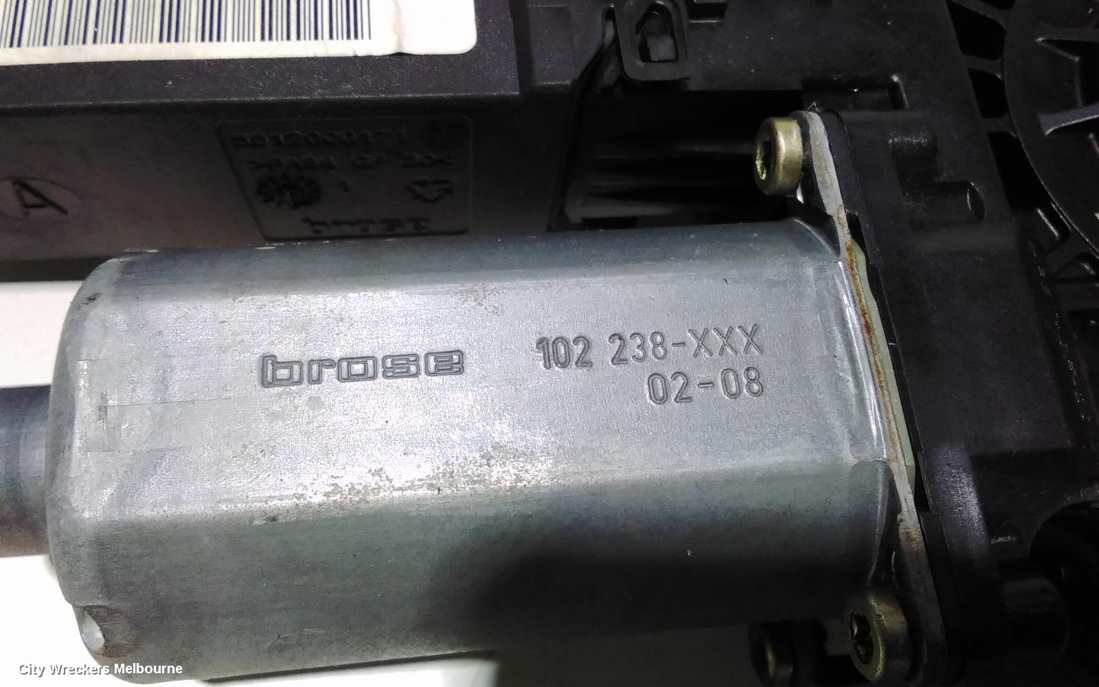 PEUGEOT 307 RIGHT FRONT WINDOW REG/MOTOR, T5, POWER, 5DR HATCH, 12/2001 - 09/2005
