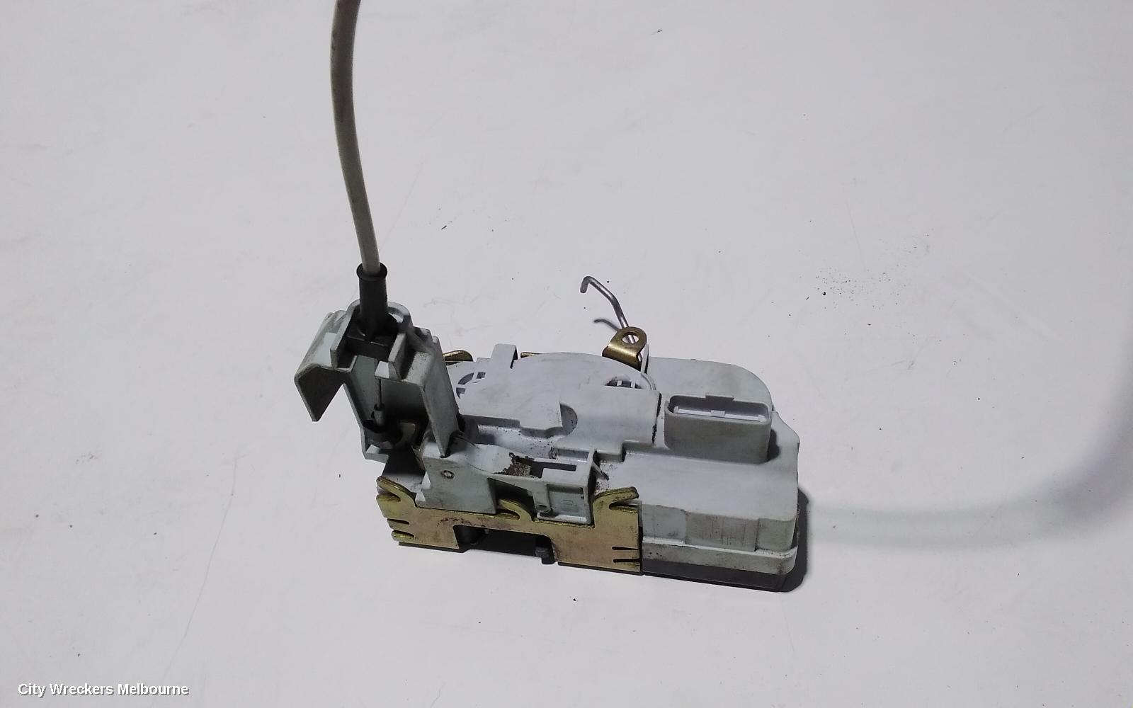 PEUGEOT 307 DOOR/BOOT/GATE LOCK, RIGHT FRONT DOOR LOCK, 5DR HATCH/WAGON, T5, 12/2001 - 12/2008