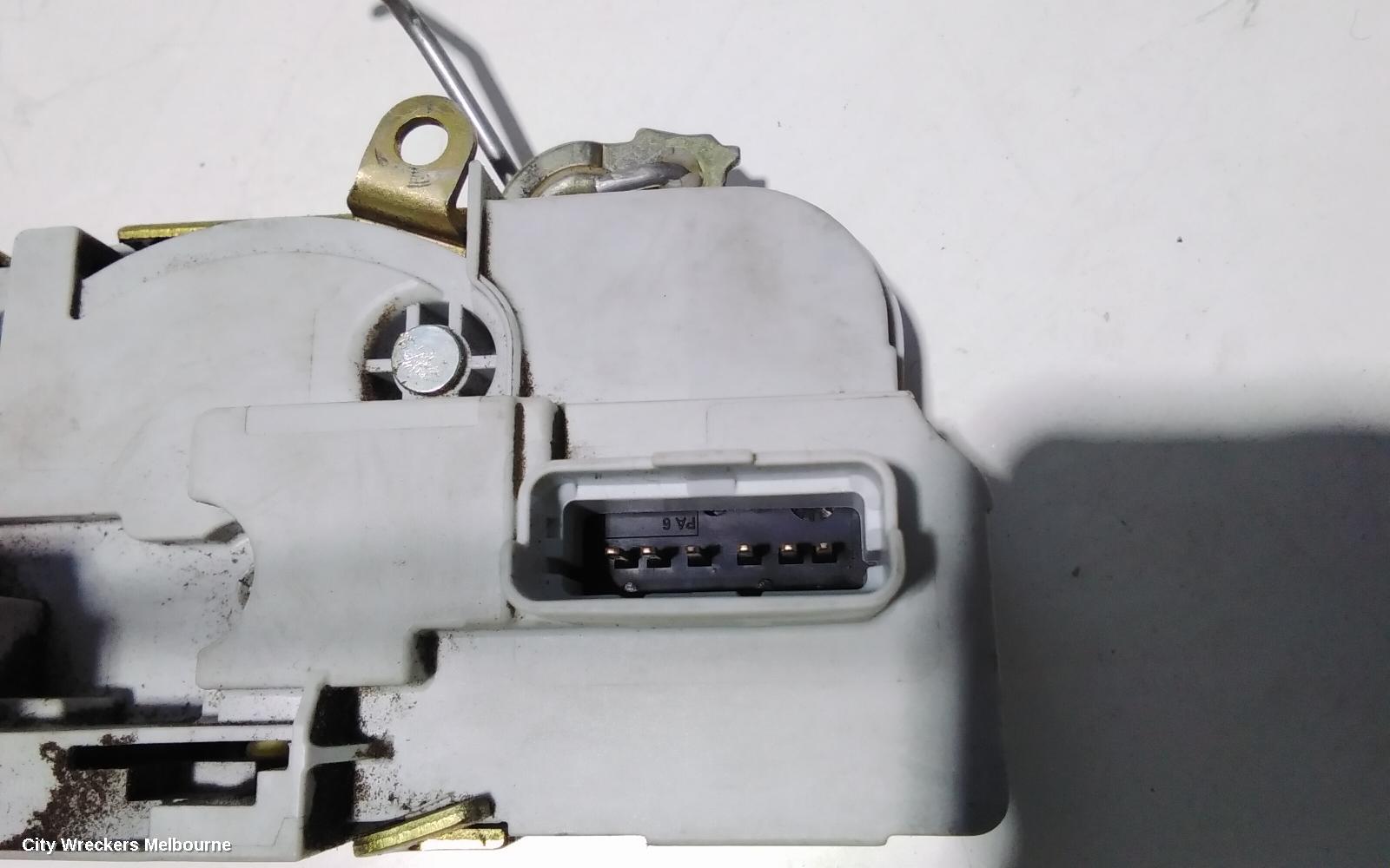 PEUGEOT 307 DOOR/BOOT/GATE LOCK, RIGHT FRONT DOOR LOCK, 5DR HATCH/WAGON, T5, 12/2001 - 12/2008