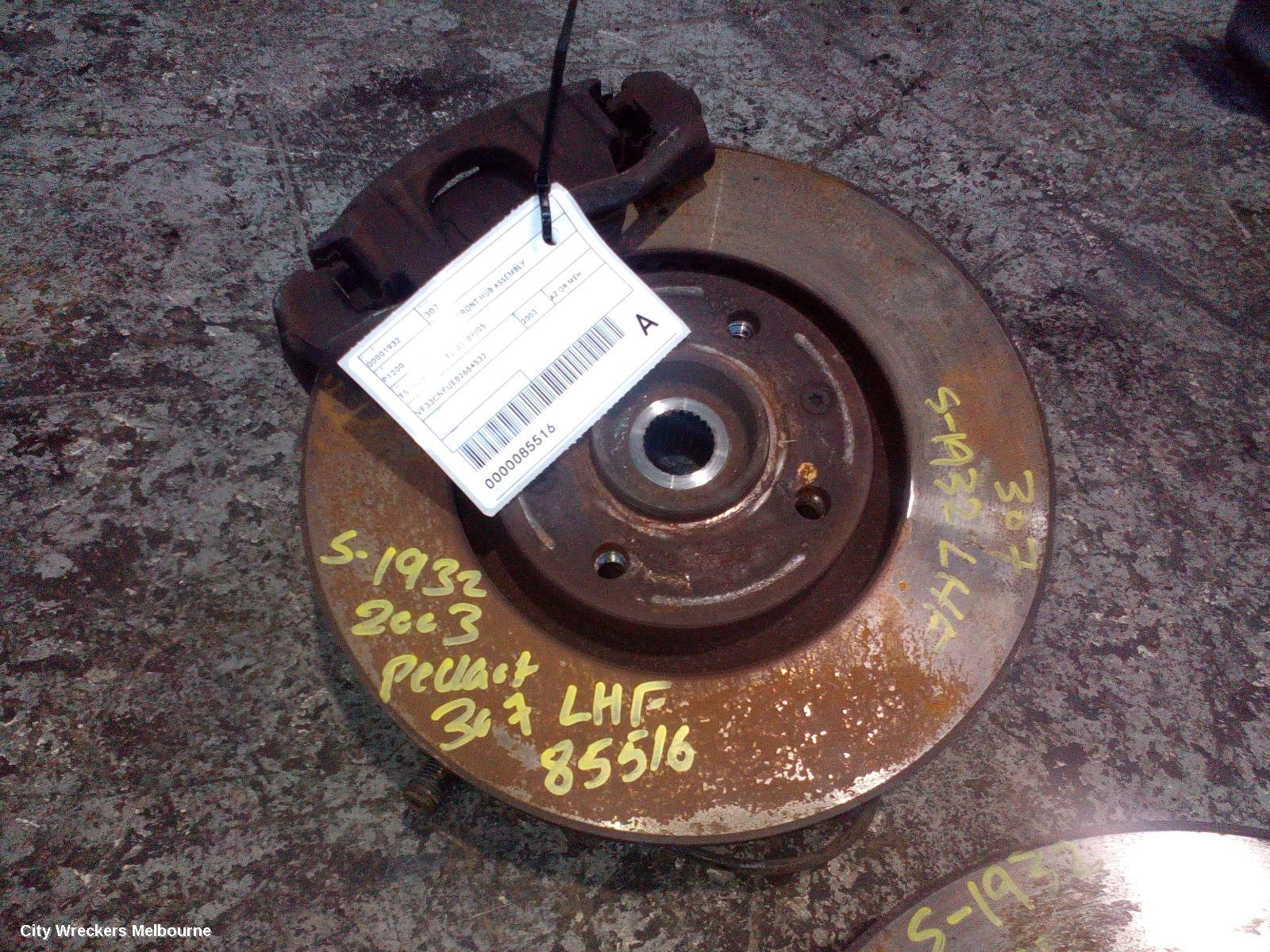 PEUGEOT 307 LEFT FRONT HUB ASSEMBLY, T5, ABS TYPE, 12/2001 - 09/2005