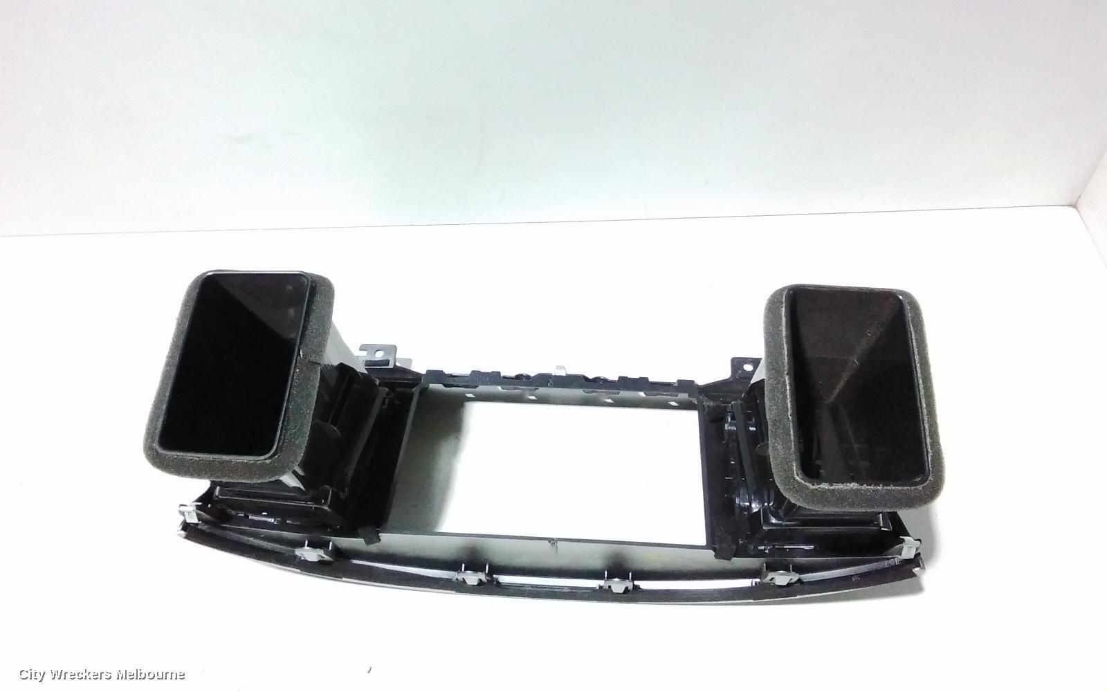 NISSAN PATHFINDER, R52, 06/2013 - 04/2021, CENTER AIRVENT: 85526