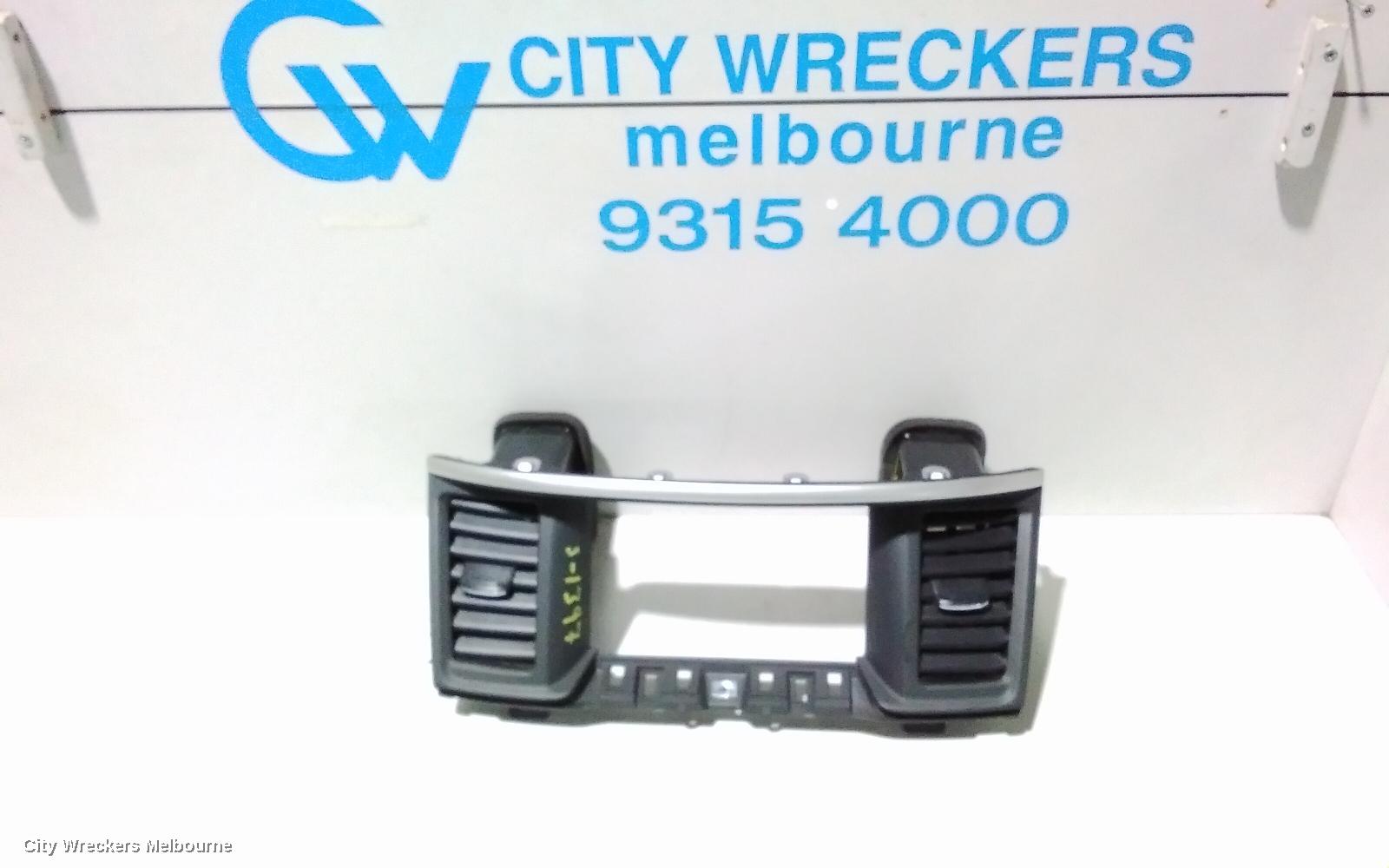 NISSAN PATHFINDER, R52, 06/2013 - 04/2021, CENTER AIRVENT: 85526