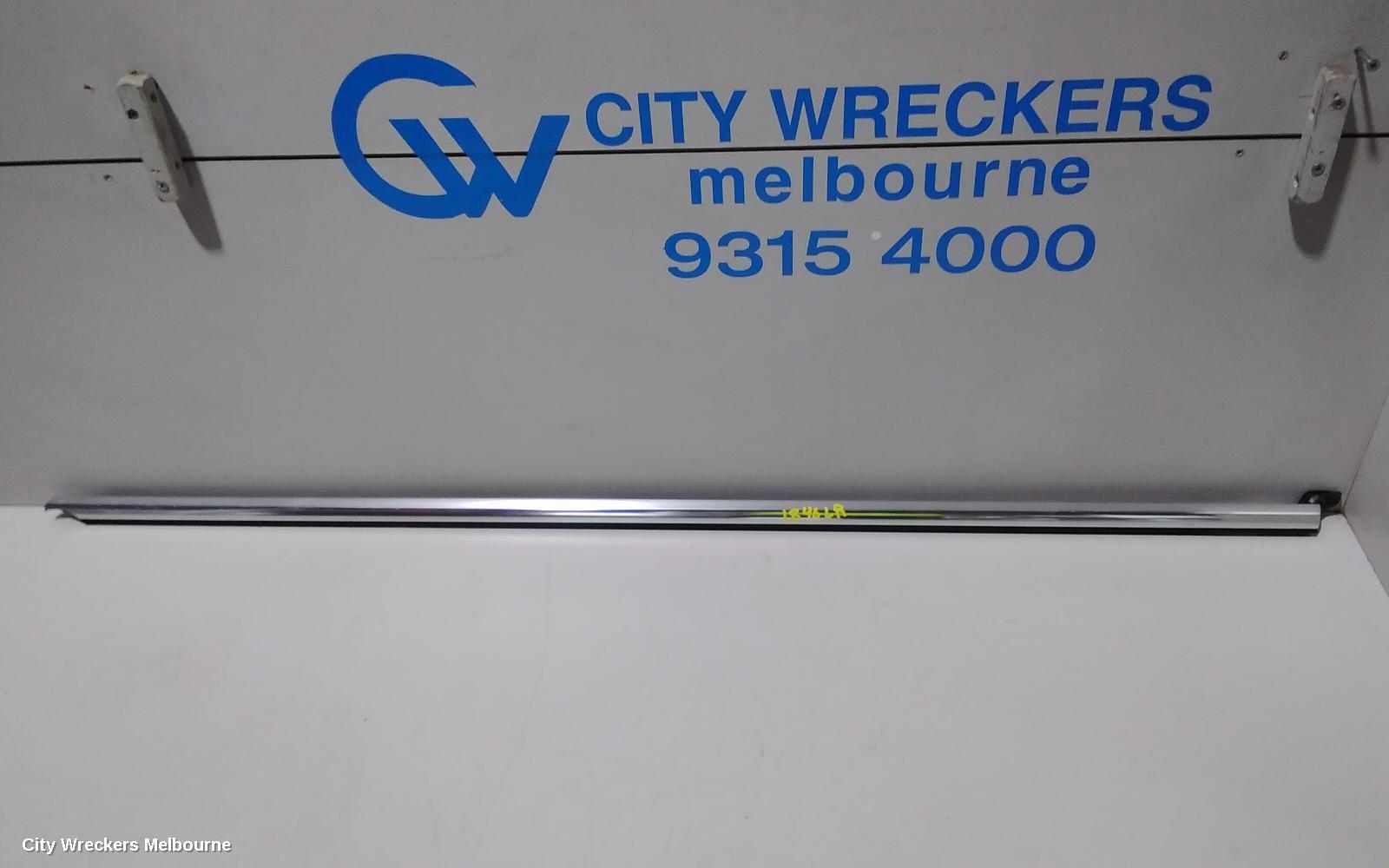 VOLKSWAGEN PASSAT DOOR MOULD, LHR CHROME DOOR BELT UNDER THE WINDOW: 85532, B8/MK7, 06/2015 - 05/2023