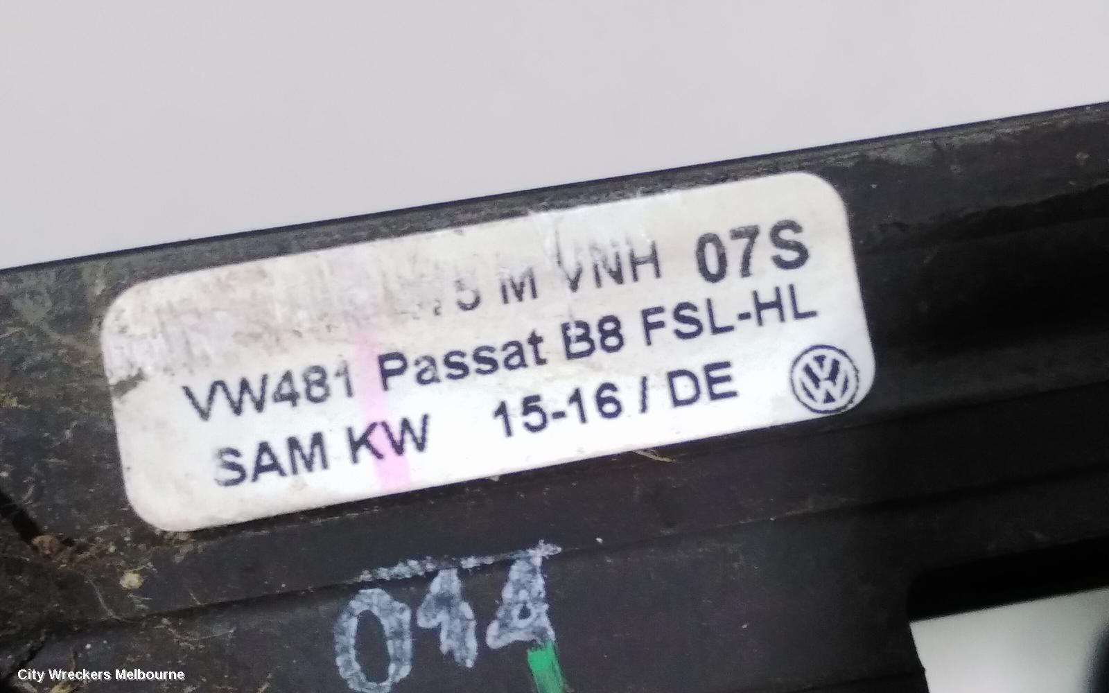 VOLKSWAGEN PASSAT DOOR MOULD, LHR CHROME DOOR BELT UNDER THE WINDOW: 85532, B8/MK7, 06/2015 - 05/2023