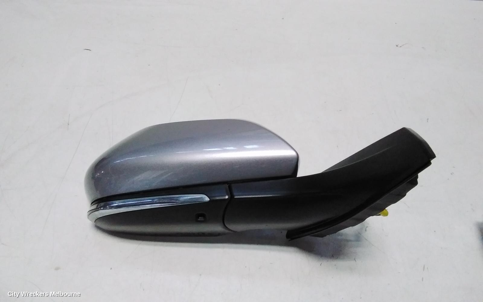 TOYOTA C-HR RIGHT DOOR MIRROR, W/ CAMERA TYPE, COLOUR CODED, GEN 1, 12/2016 ONWARDS