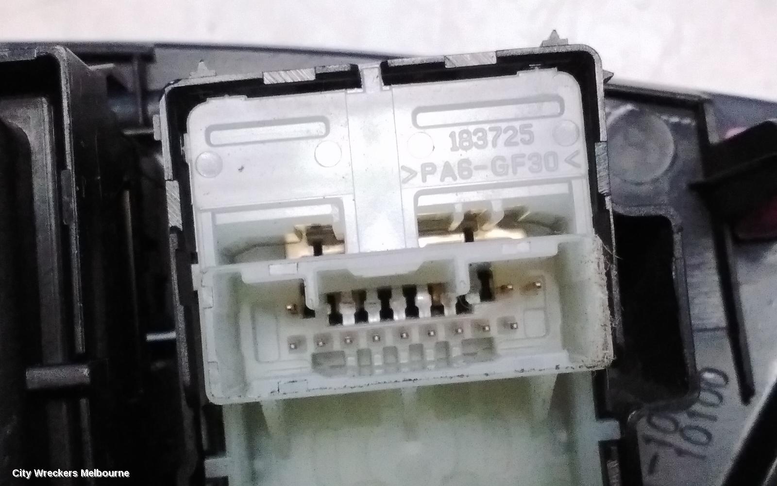 TOYOTA C-HR PWR DR WIND SWITCH, RH FRONT (MASTER SWITCH), NON AUTO TYPE, GEN 1, 12/2016 ONWARDS