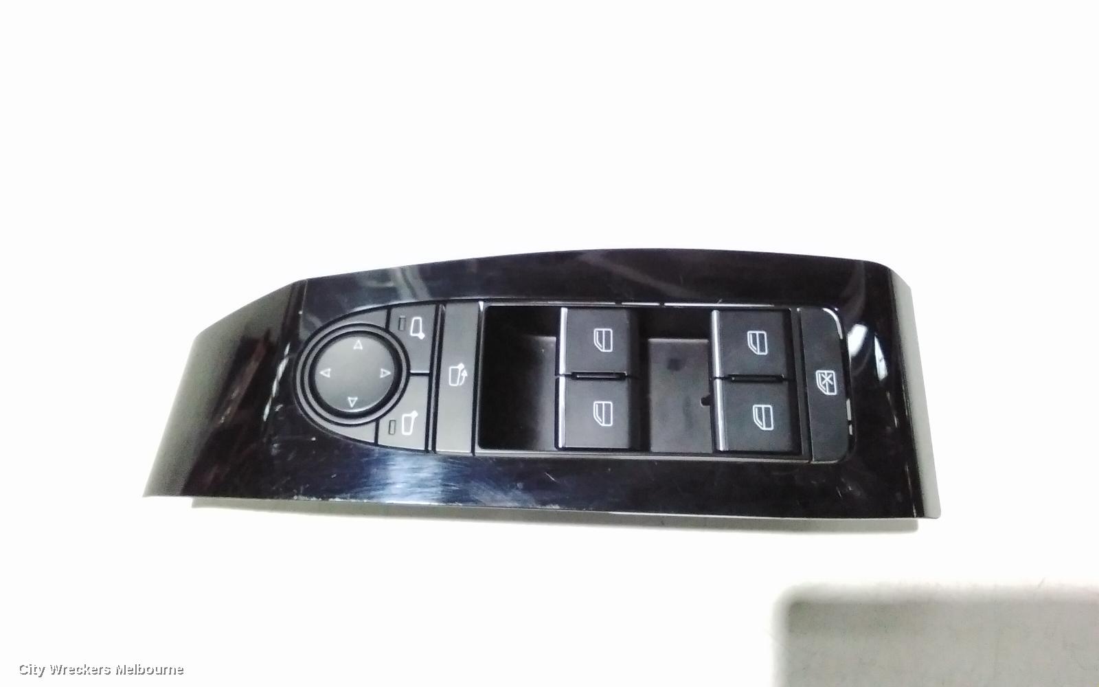 MAZDA 3 PWR DR WIND SWITCH, RH FRONT, BLOCK MASTER SWITCH, POWER, AUTO FOLD TYPE, BP, 03/2019 ONWARDS