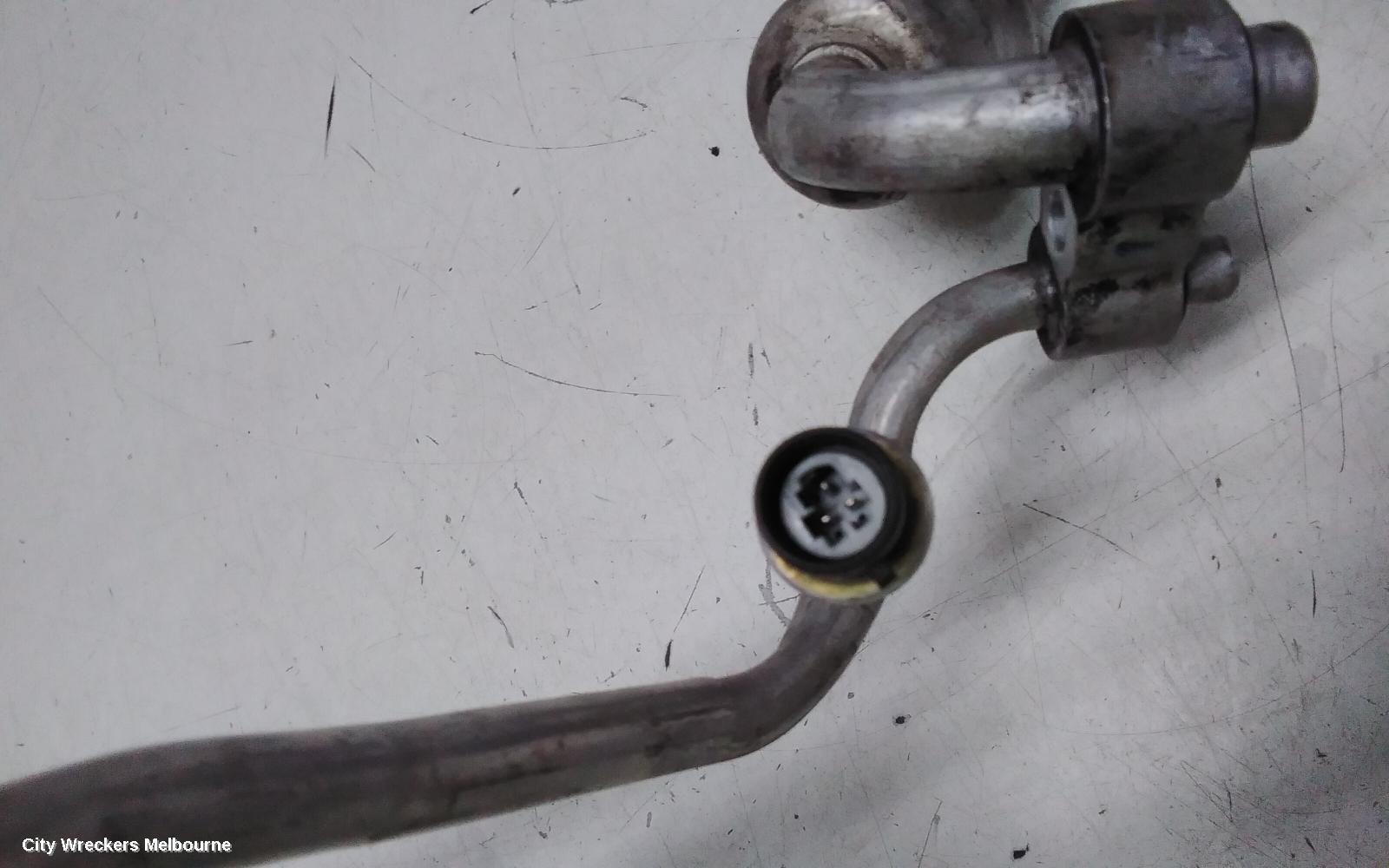HOLDEN COMMODORE A/C HOSES, PETROL, 3.6, LY7, COMPRESSOR TO CONDENSER, VE, 08/2006 - 08/2009