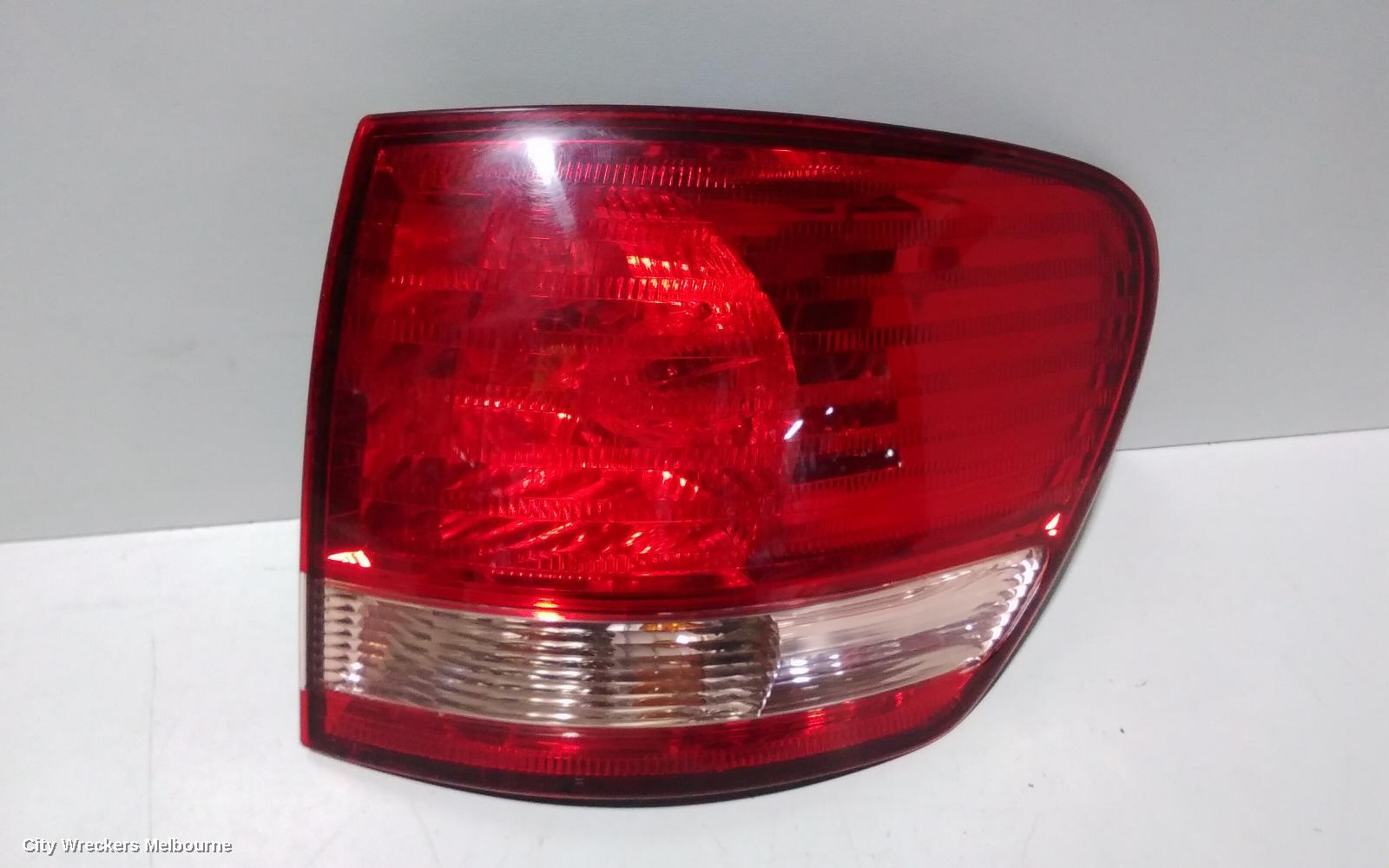 TOYOTA AVENSIS RIGHT TAILLIGHT, ACM20R, 12/2001 - 11/2003