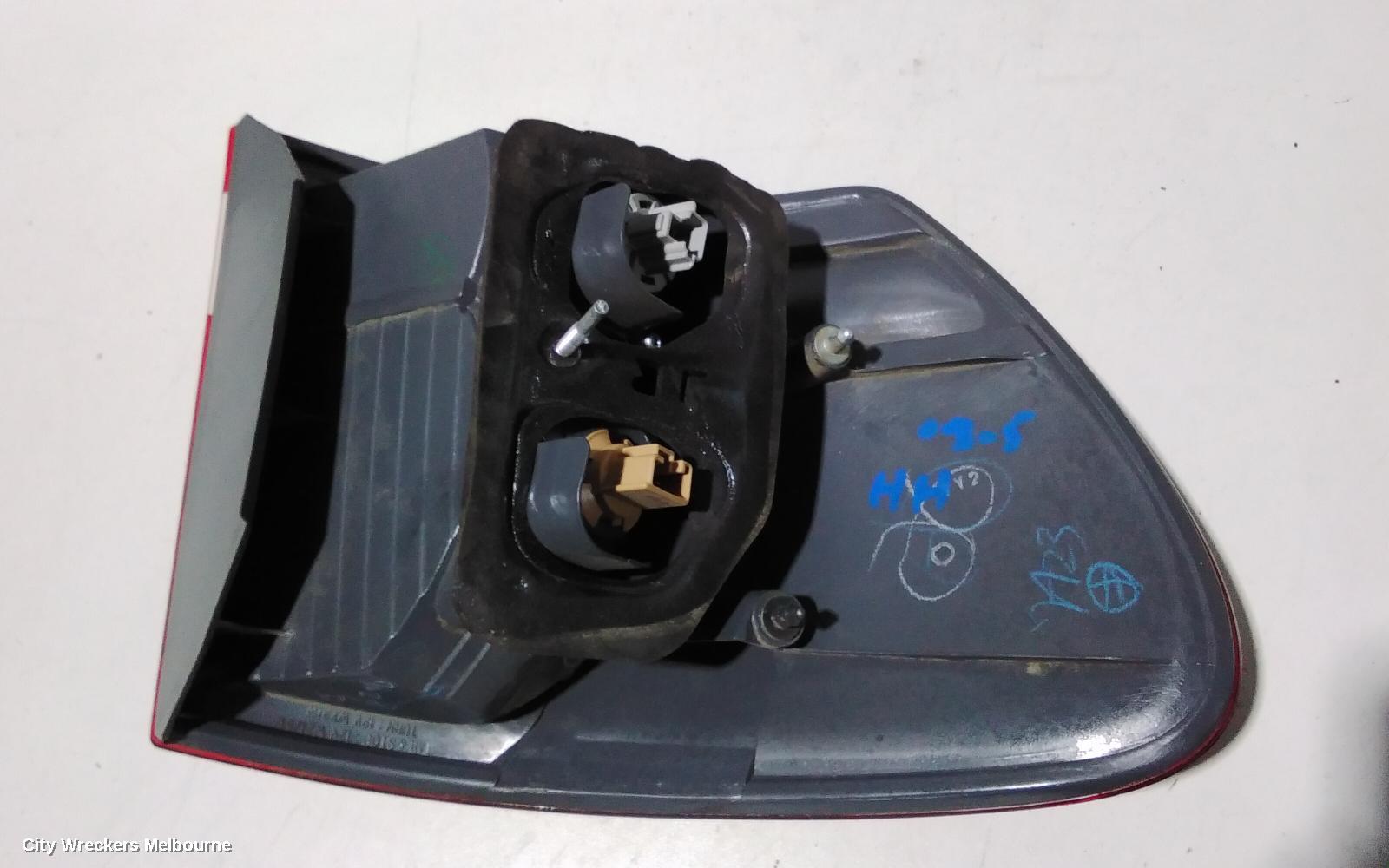 TOYOTA AVENSIS RIGHT TAILLIGHT, ACM20R, 12/2001 - 11/2003