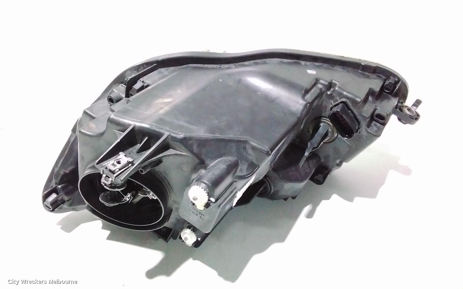 VOLKSWAGEN CADDY RIGHT HEADLAMP, 2K, H4 TYPE, 08/2010 - 06/2015