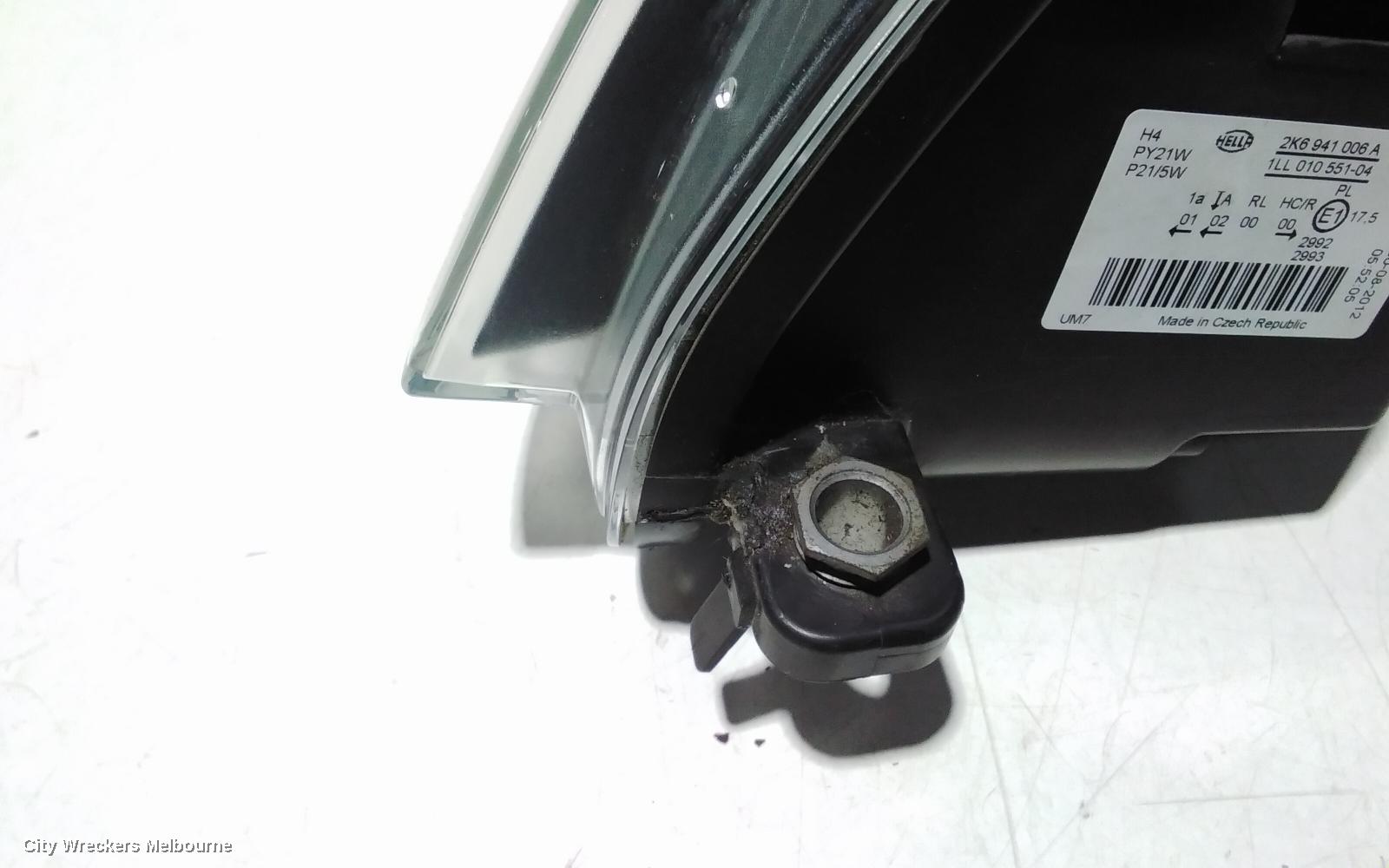 VOLKSWAGEN CADDY RIGHT HEADLAMP, 2K, H4 TYPE, 08/2010 - 06/2015