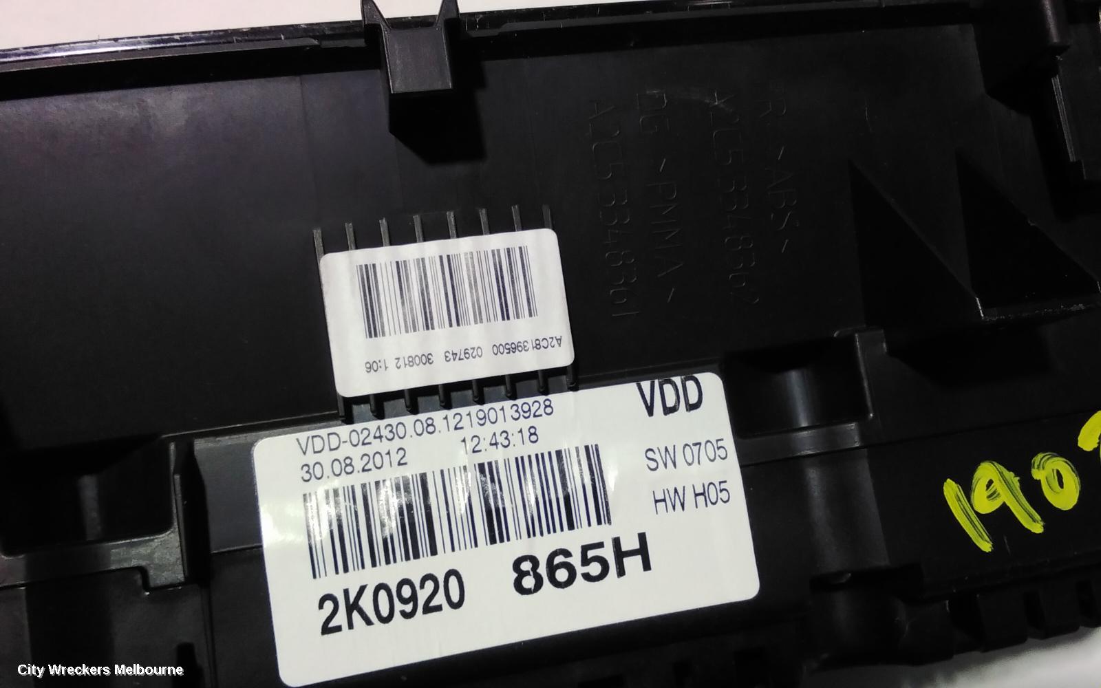 VOLKSWAGEN CADDY INSTRUMENT CLUSTER, P/N 2K0920865X, 2K, 08/2010 - 06/2015