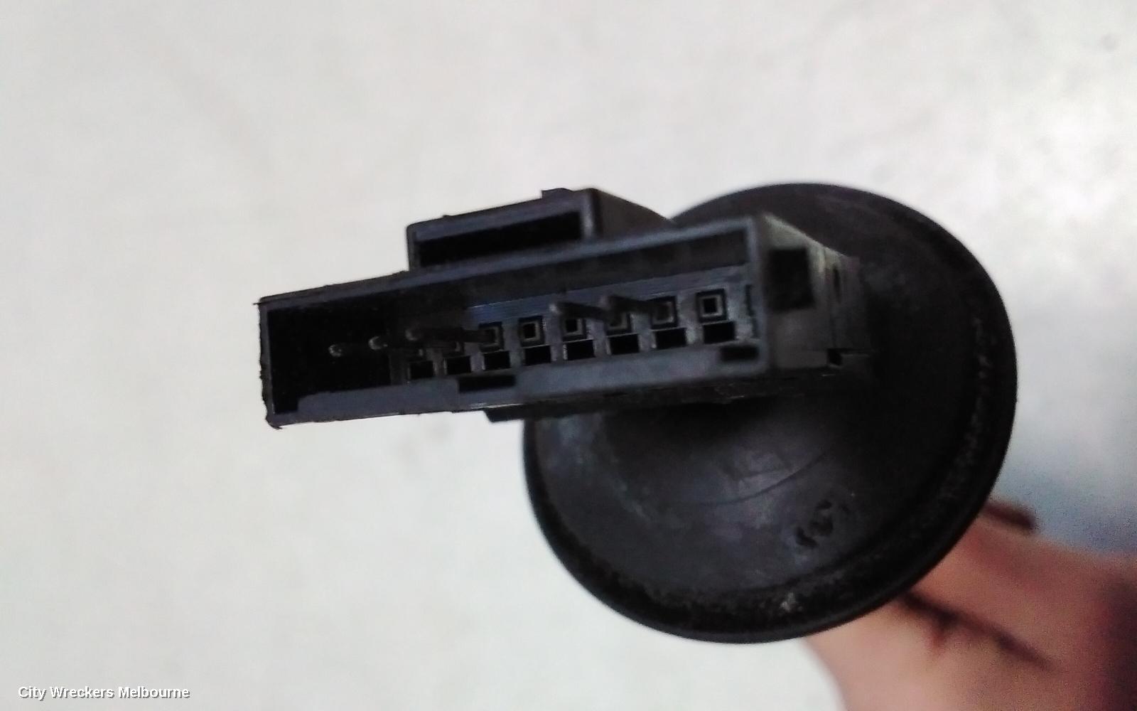 HOLDEN ASTRA RIGHT DOOR MIRROR, PJ, 3DR HATCH, 07/2013 - 01/2017