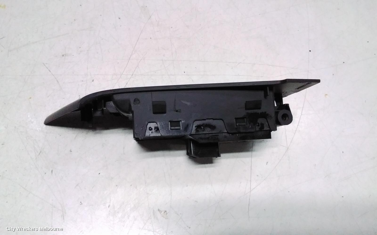 HOLDEN ASTRA PWR DR WIND SWITCH, RH FRONT (MASTER SWITCH), PJ, 12/2014 ONWARDS