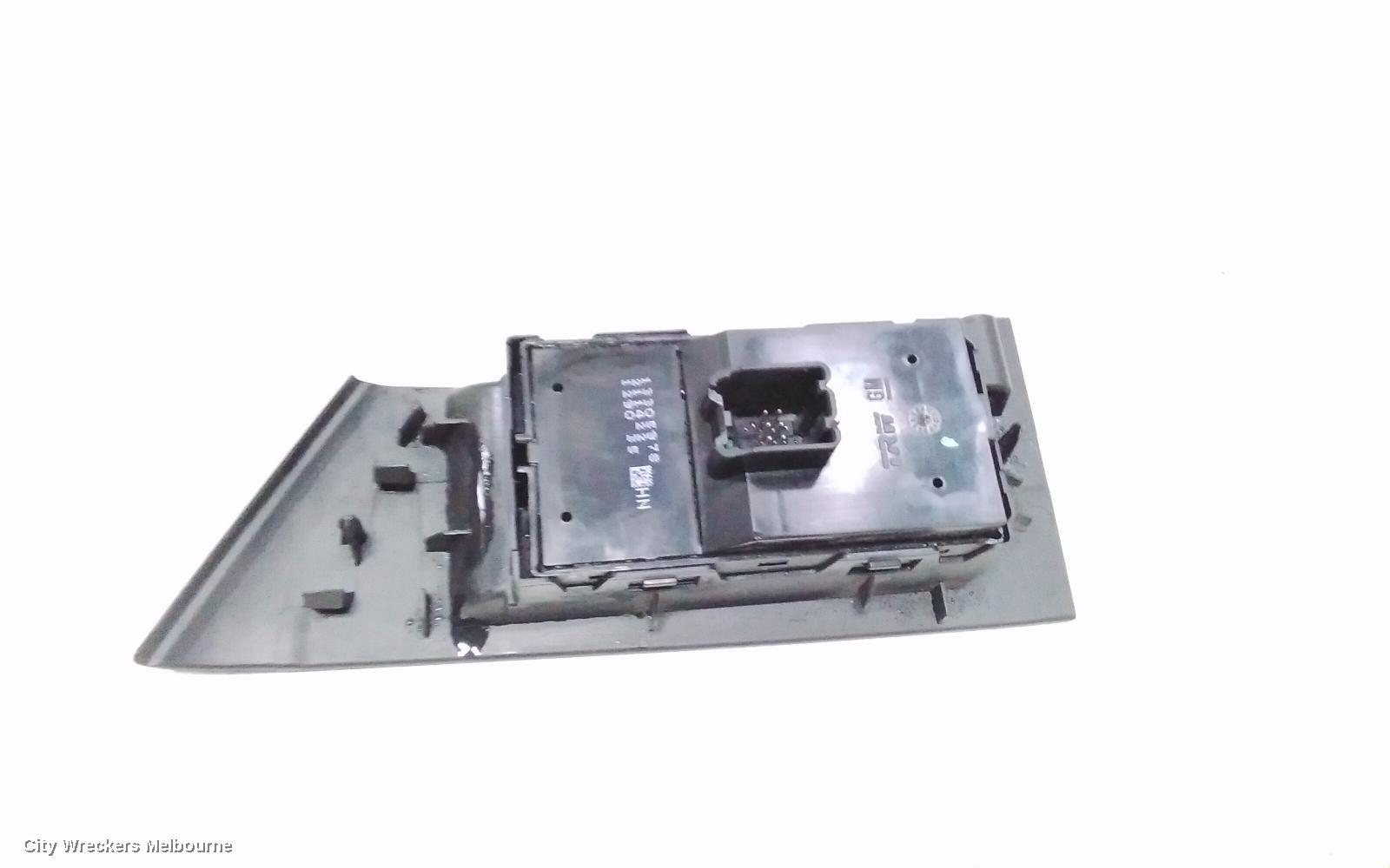 HOLDEN ASTRA PWR DR WIND SWITCH, RH FRONT (MASTER SWITCH), PJ, 12/2014 ONWARDS