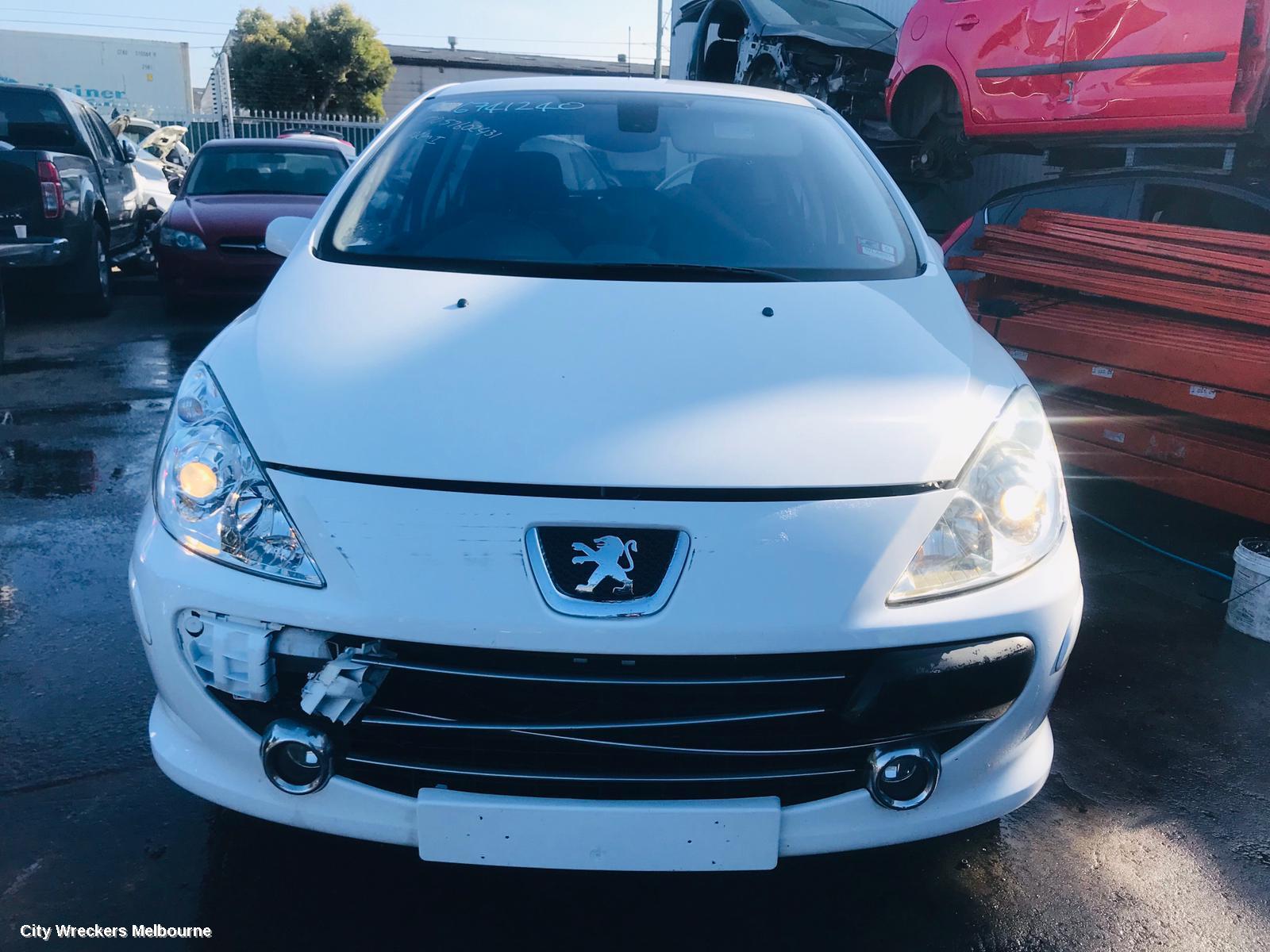 PEUGEOT 307 OWNERS HANDBOOK, PETROL, T6, 10/2005 - 12/2009