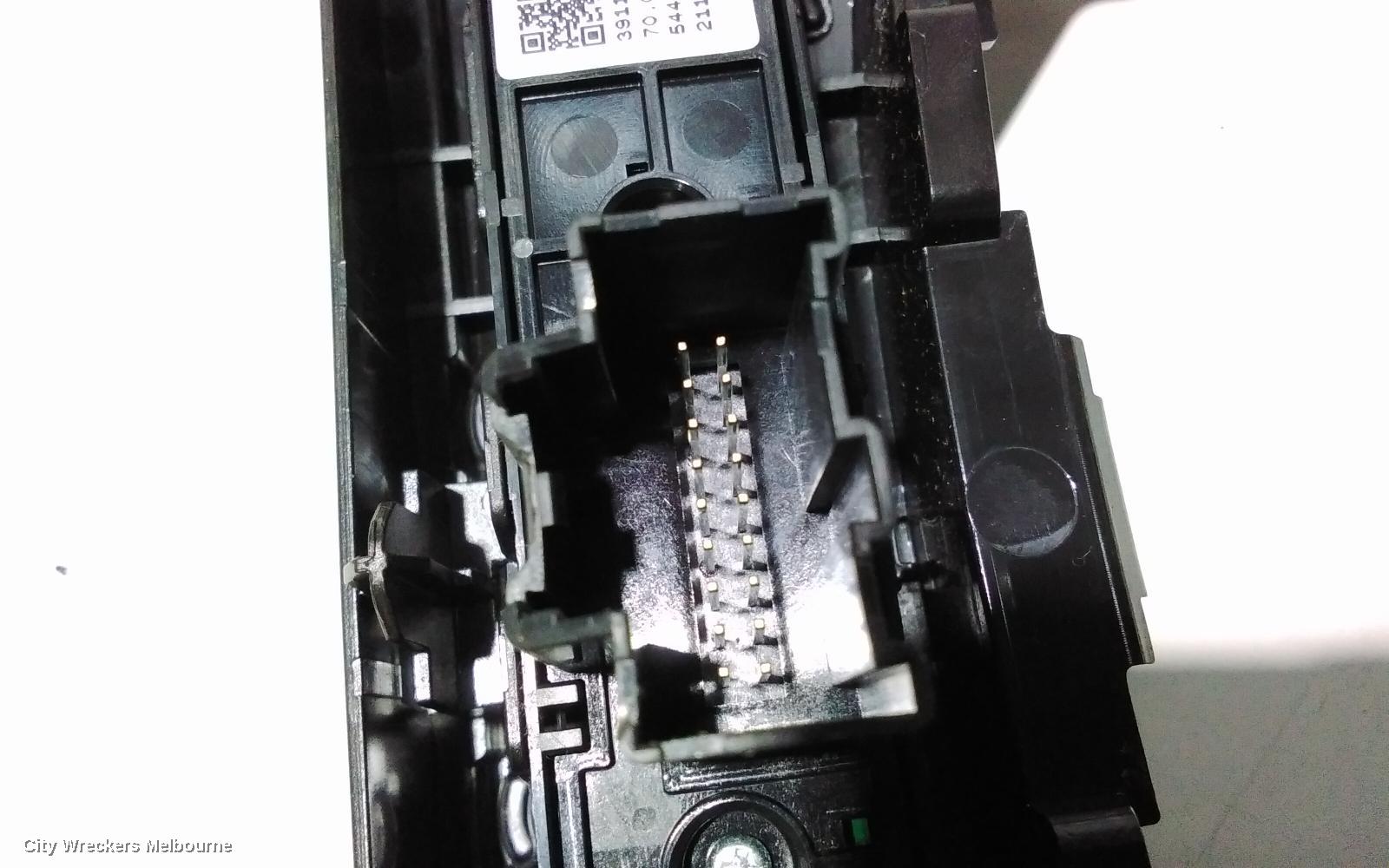HOLDEN COMMODORE GEAR STICK/SHIFTER, ZB, 10/2017 - 12/2020
