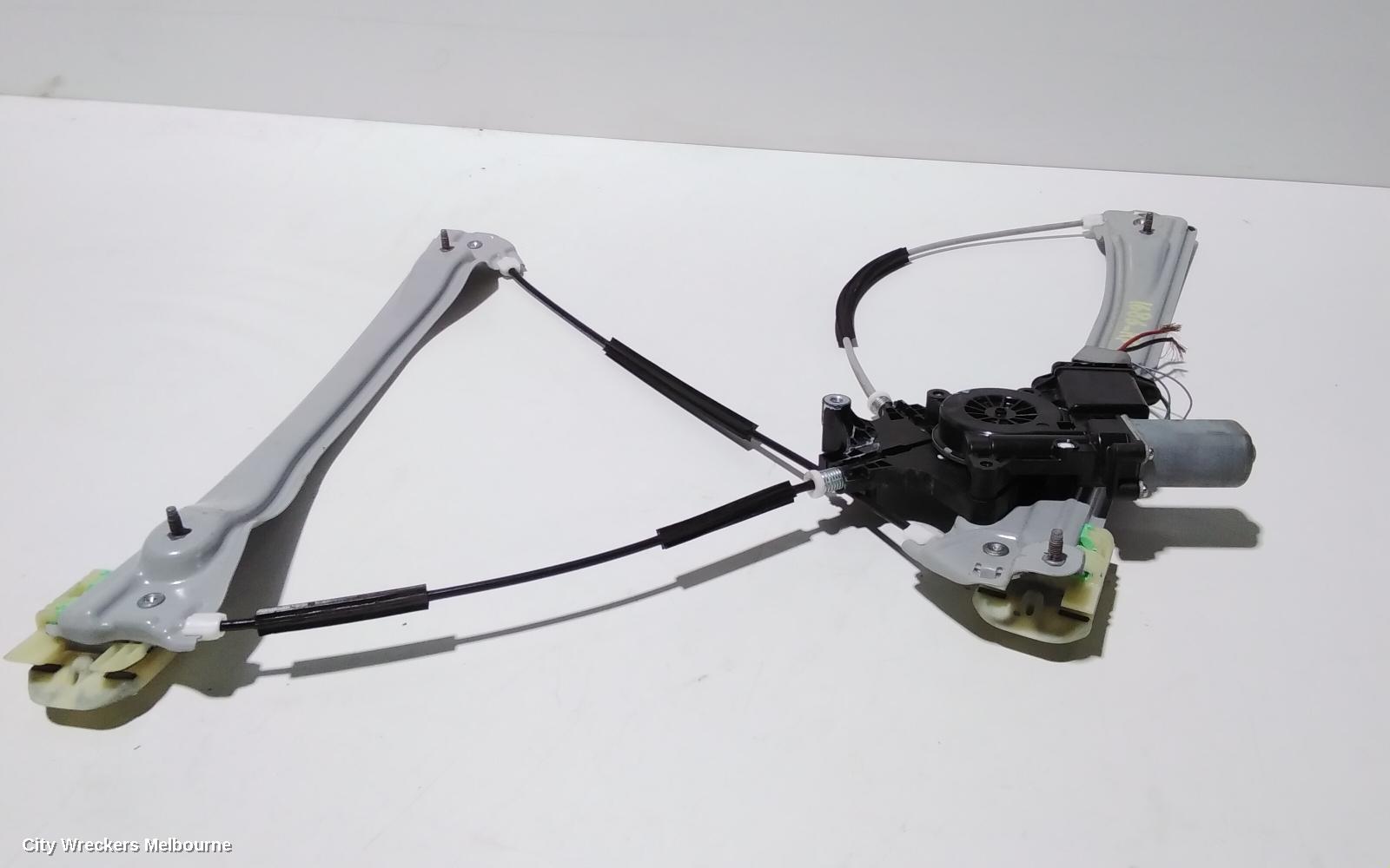 HOLDEN COMMODORE RIGHT FRONT WINDOW REG/MOTOR, ZB, 10/2017 - 12/2020