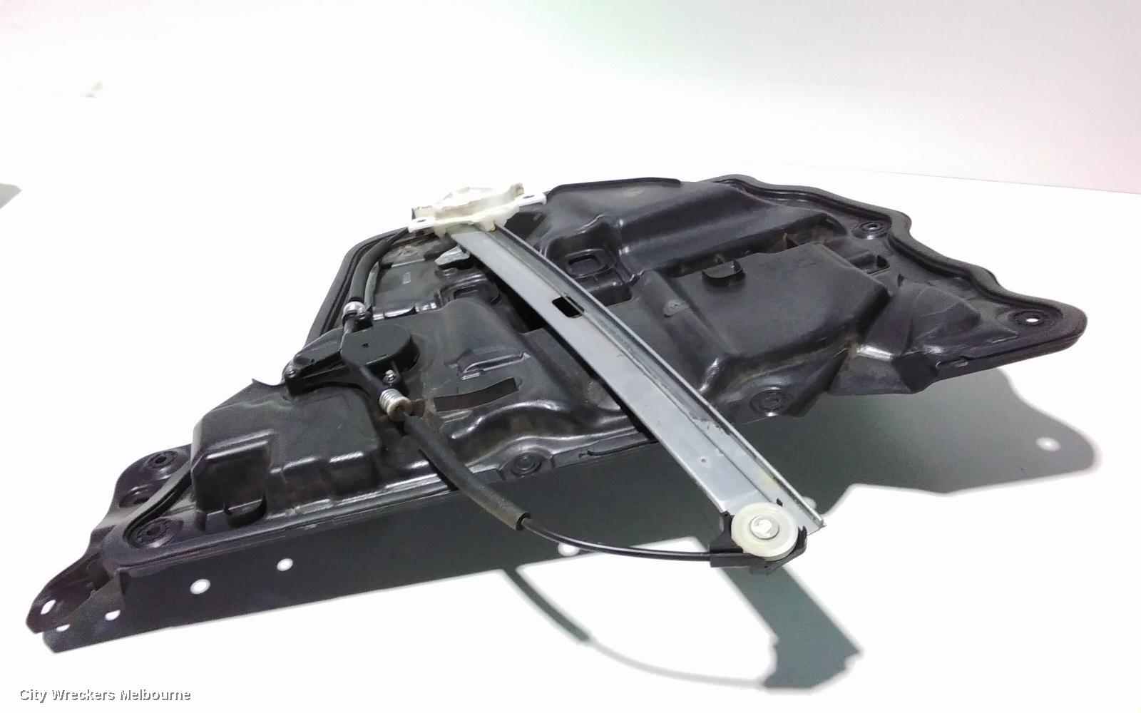 MAZDA CX5 RIGHT FRONT WINDOW REG/MOTOR, KE, 02/2012 - 12/2016