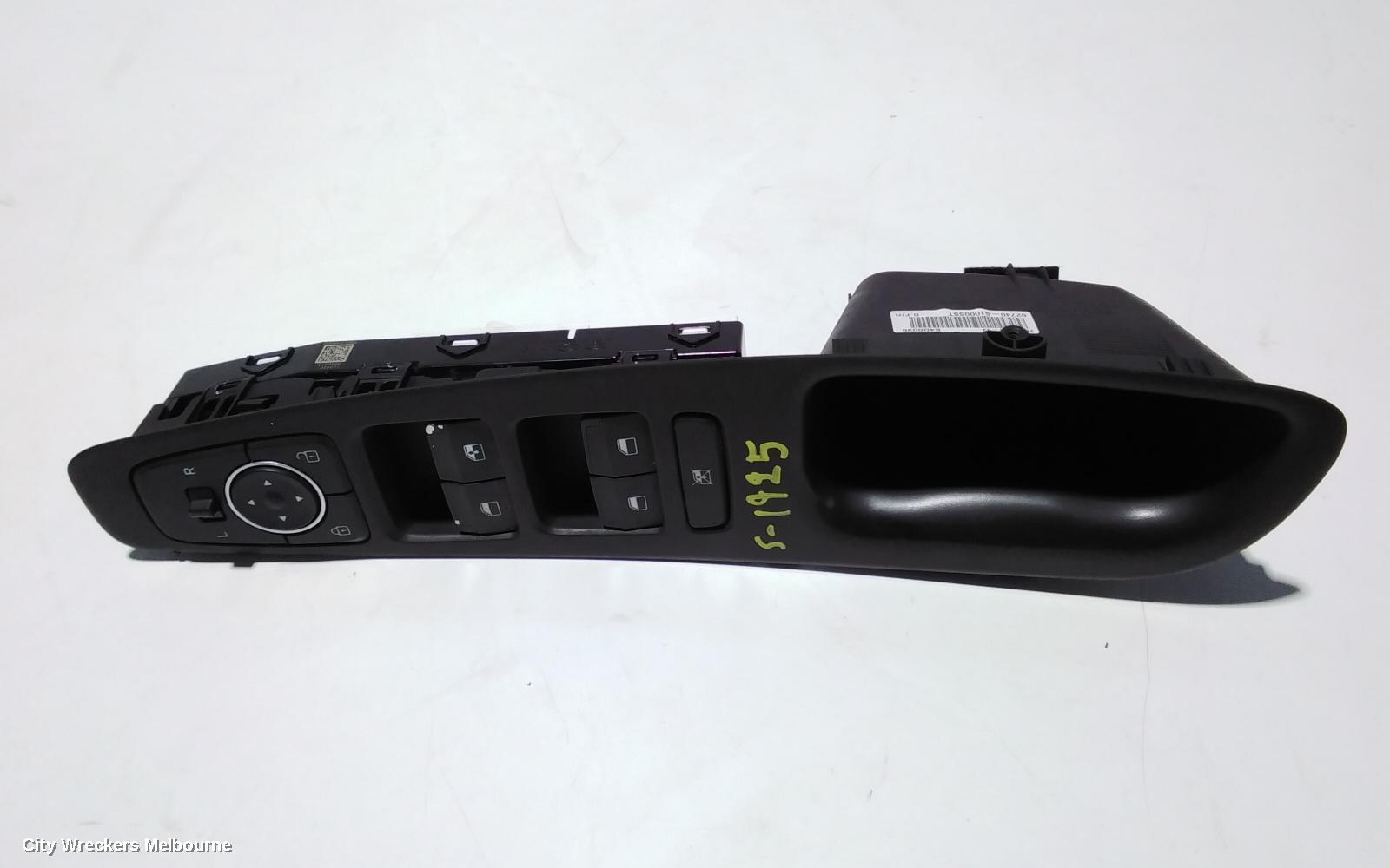 HYUNDAI SANTA FE PWR DR WIND SWITCH, RH FRONT (MASTER SWITCH), NON FOLDING MIRRORS TYPE, NON CHILD LOCK TYPE, TM, 03/2018 - 09/2020