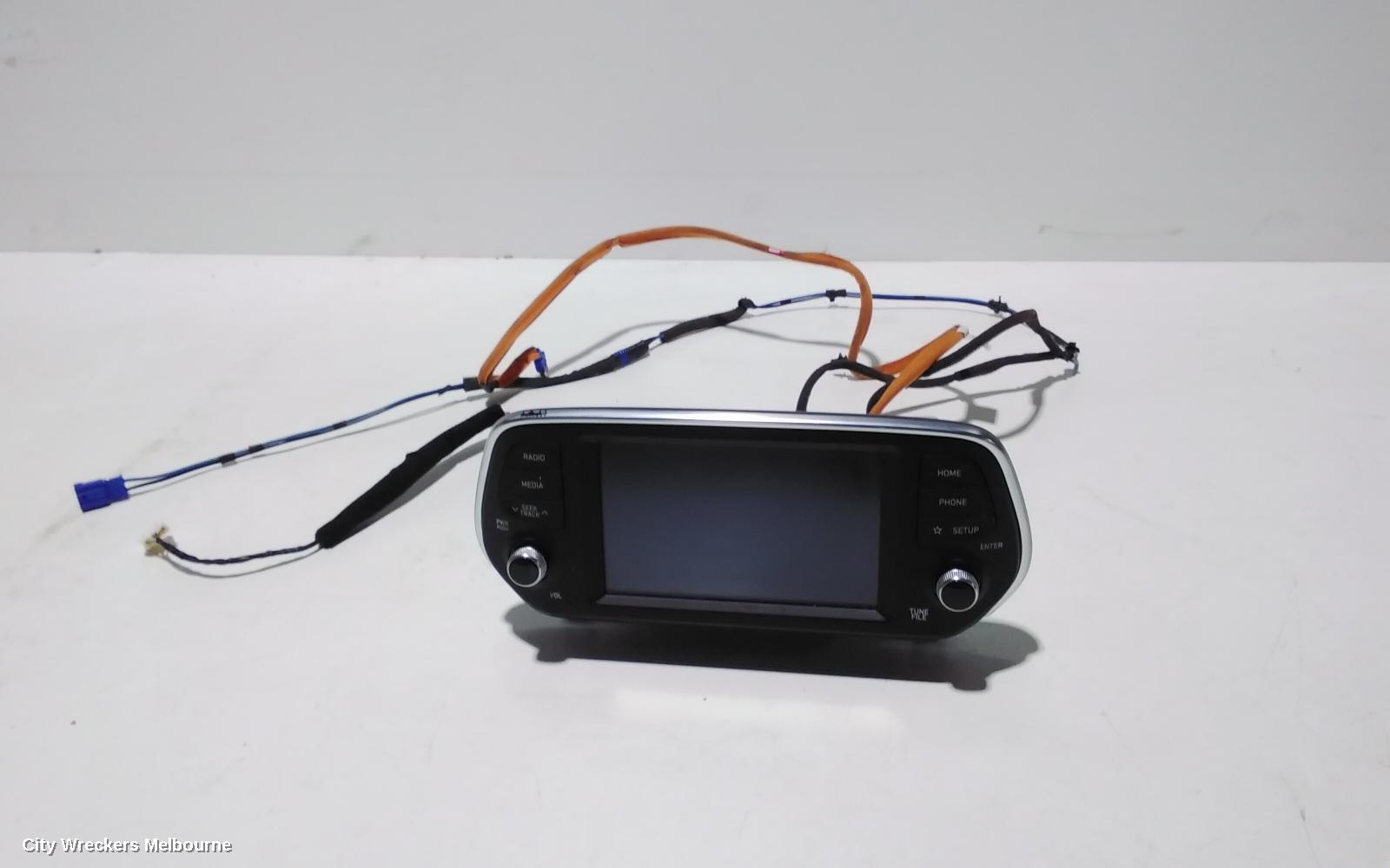 HYUNDAI SANTA FE RADIO/CD/DVD/SAT/TV, DISPLAY UNIT, 7IN TOUCHSCREEN, TM, 03/2018 ONWARDS