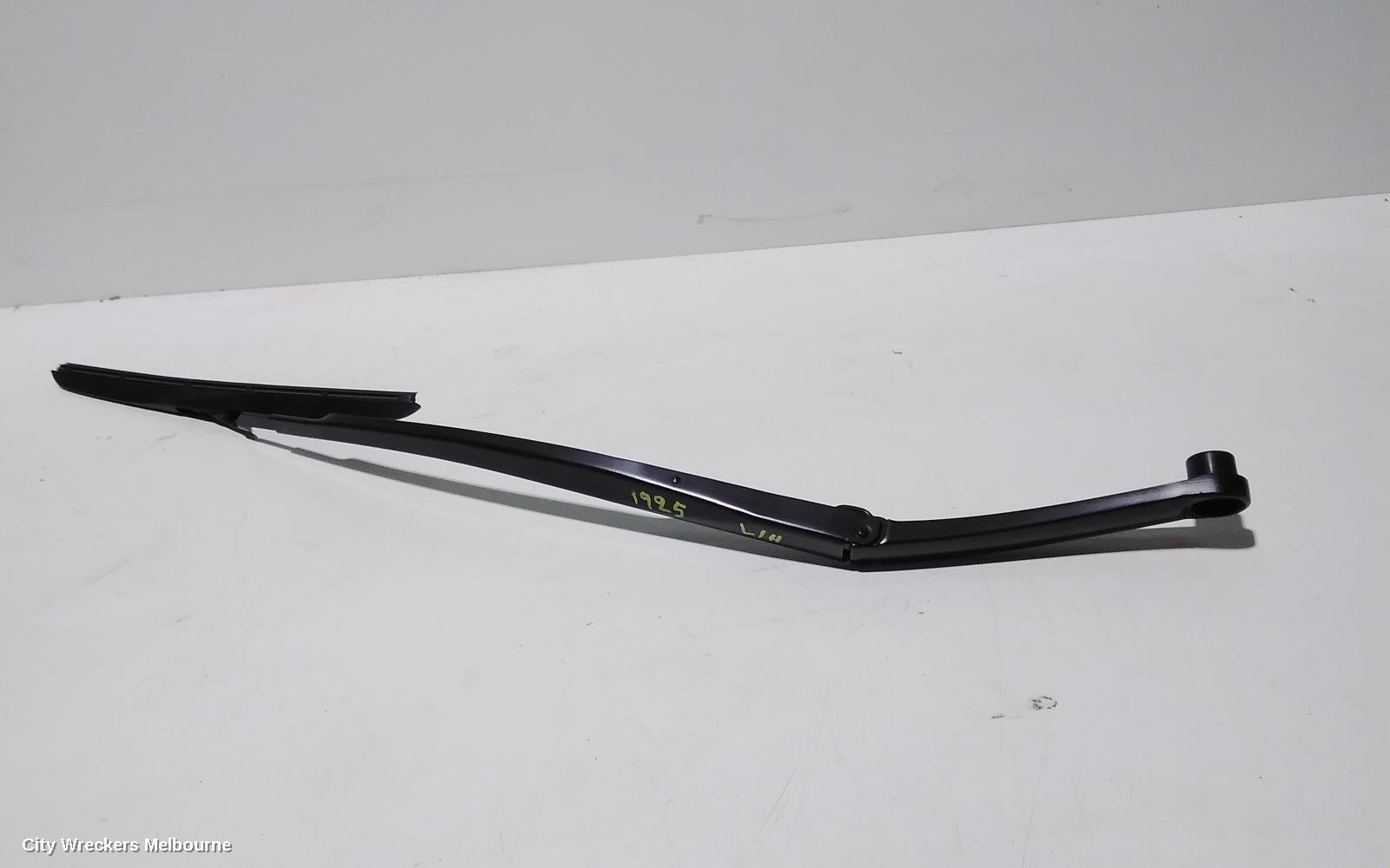 HYUNDAI SANTA FE WIPER ARM, FRONT (LH SIDE), TM, 03/2018 ONWARDS