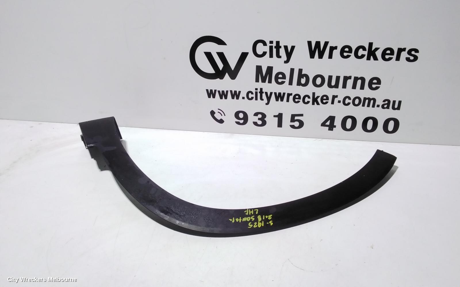 HYUNDAI SANTA FE WHEEL ARCH FLARE, LH FRONT, TM, 03/2018 ONWARDS