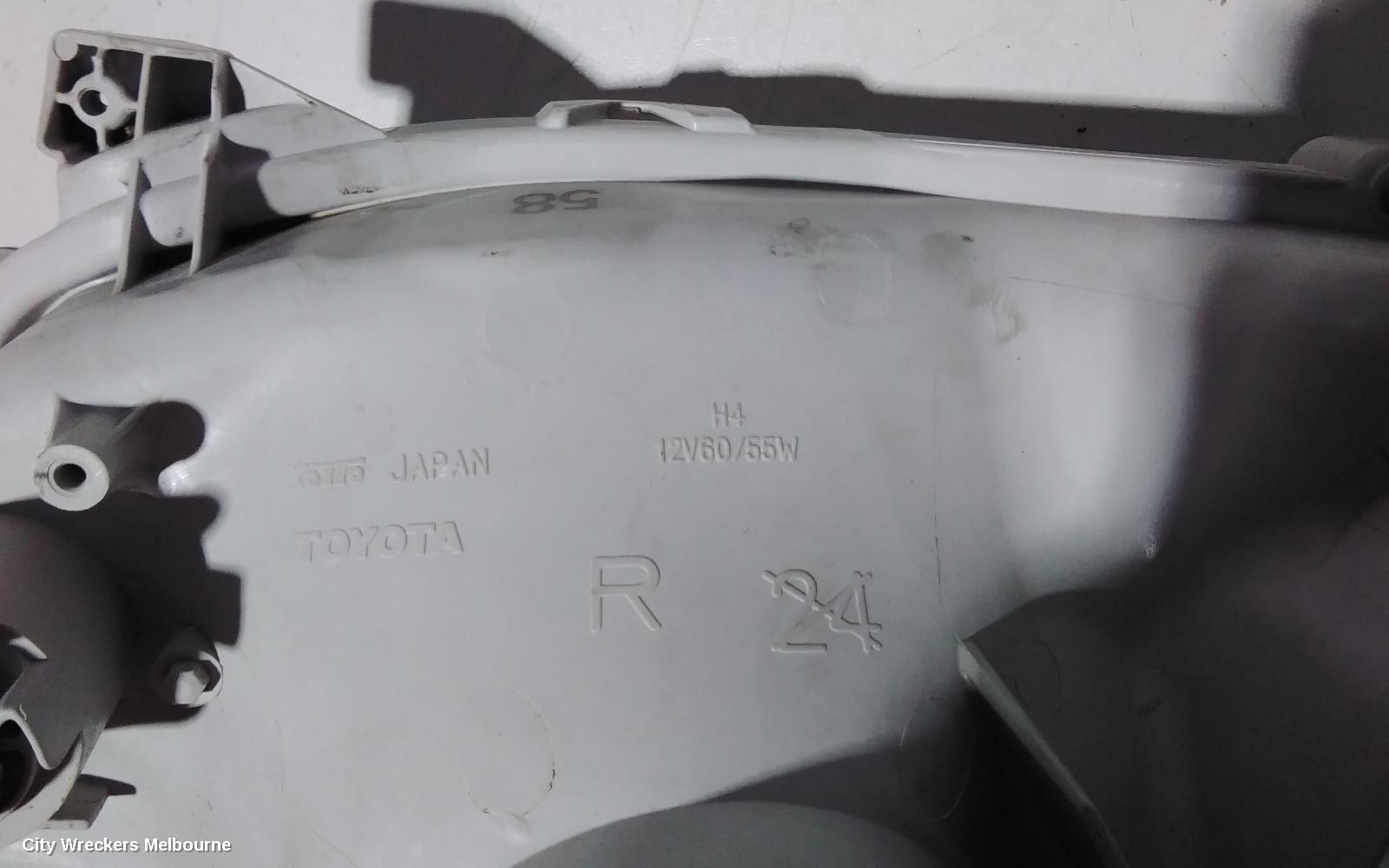 TOYOTA HIACE RIGHT HEADLAMP, TRH/KDH, SLWB, 08/2010 - 12/2013
