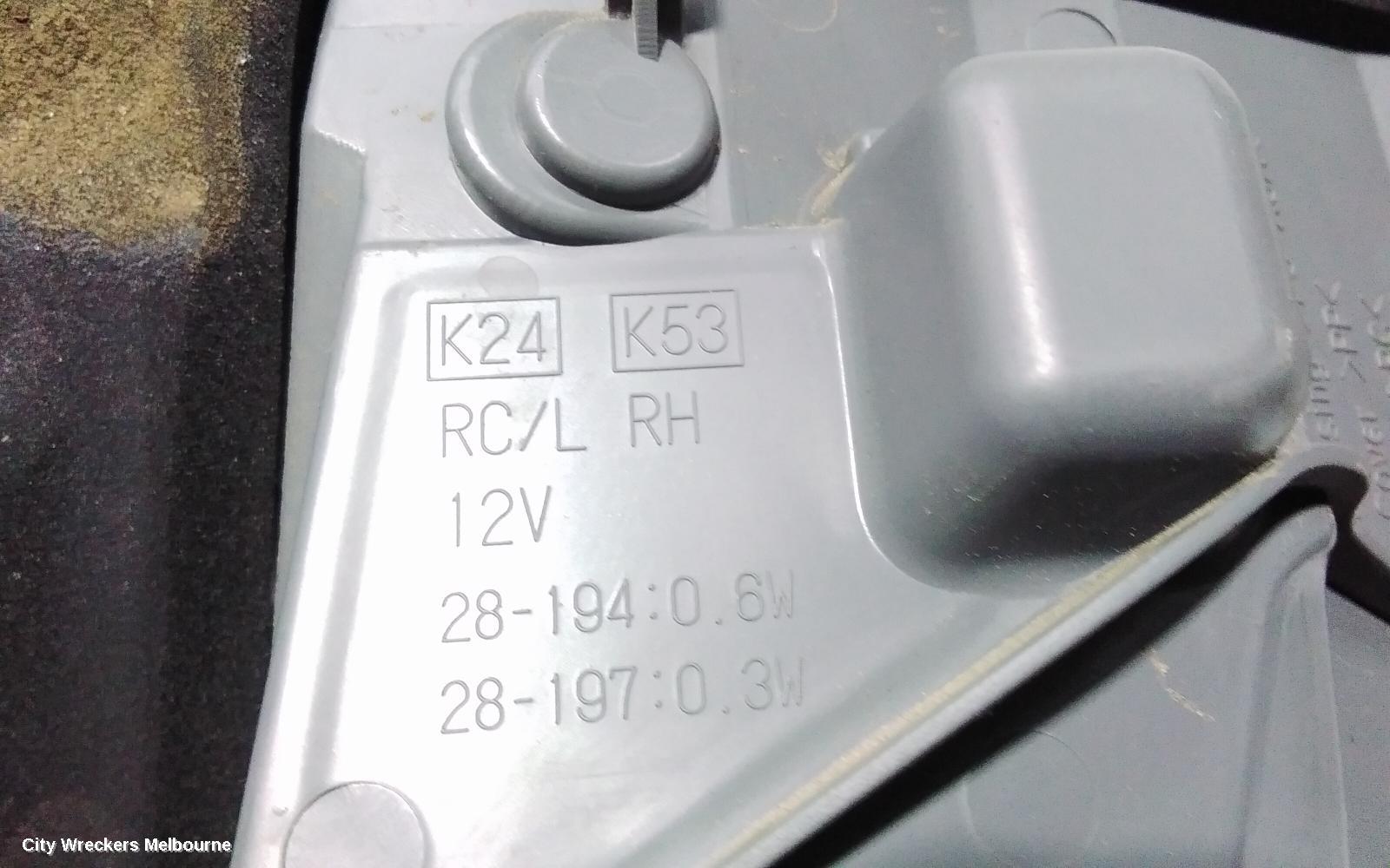 TOYOTA TARAGO REAR GARNISH, TAILGATE LAMP (RH SIDE), ACR50R, 03/2006 - 12/2008