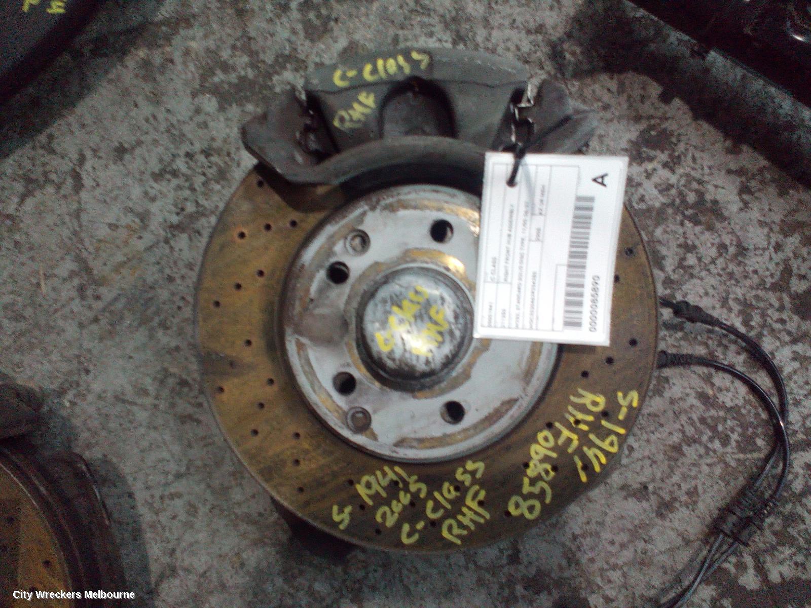 MERCEDES C CLASS RIGHT FRONT HUB ASSEMBLY, W203, STANDARD SOLID DISC TYPE, 11/2000 - 06/2007