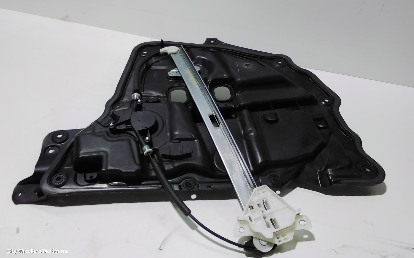 MAZDA CX5 RIGHT FRONT WINDOW REG/MOTOR, KE, 02/2012 - 12/2016