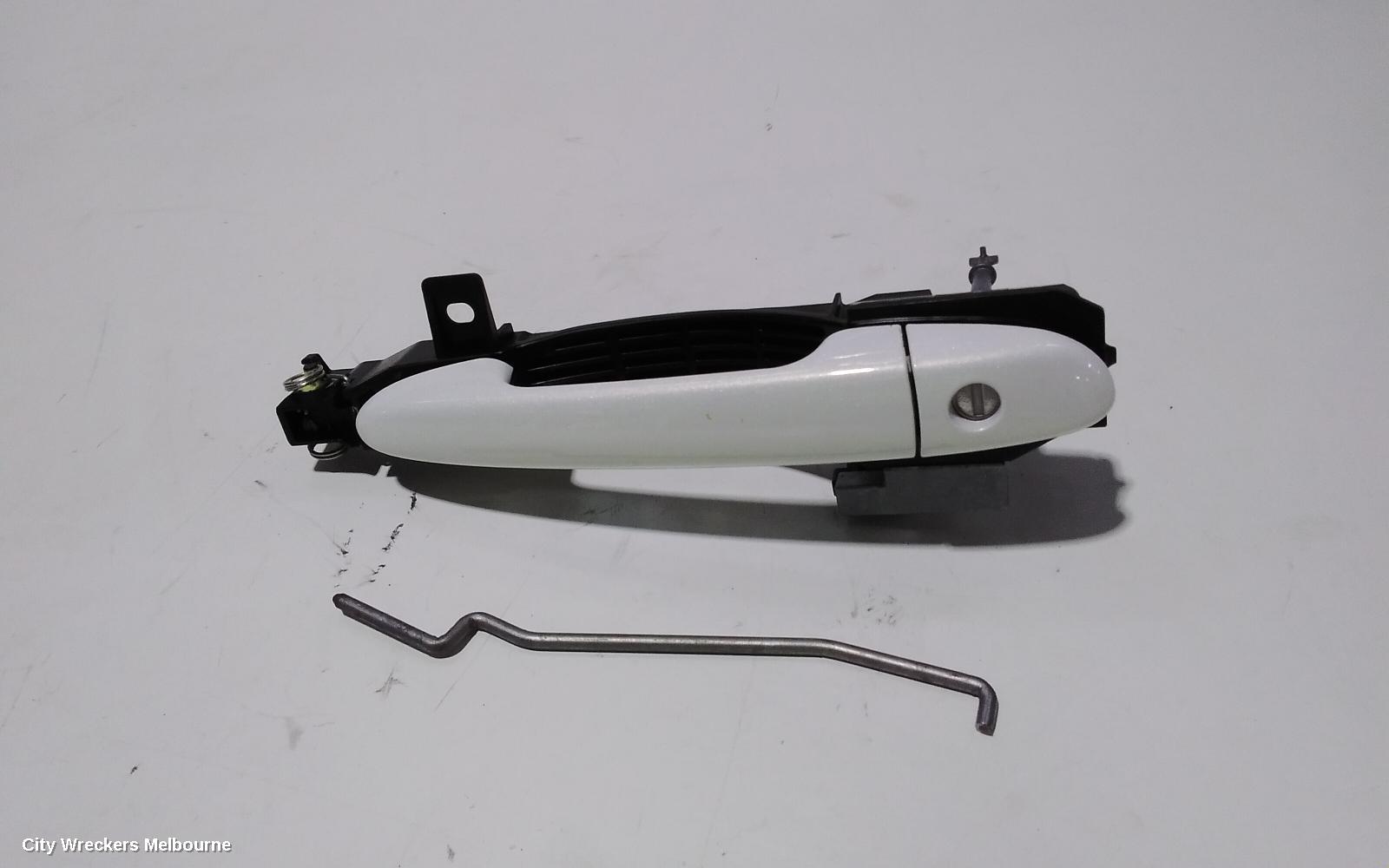 MAZDA CX5 DOOR HANDLE, OUTER, RH FRONT, NON KEYLESS ENTRY BUTTON, KE, 02/2012 - 12/2016