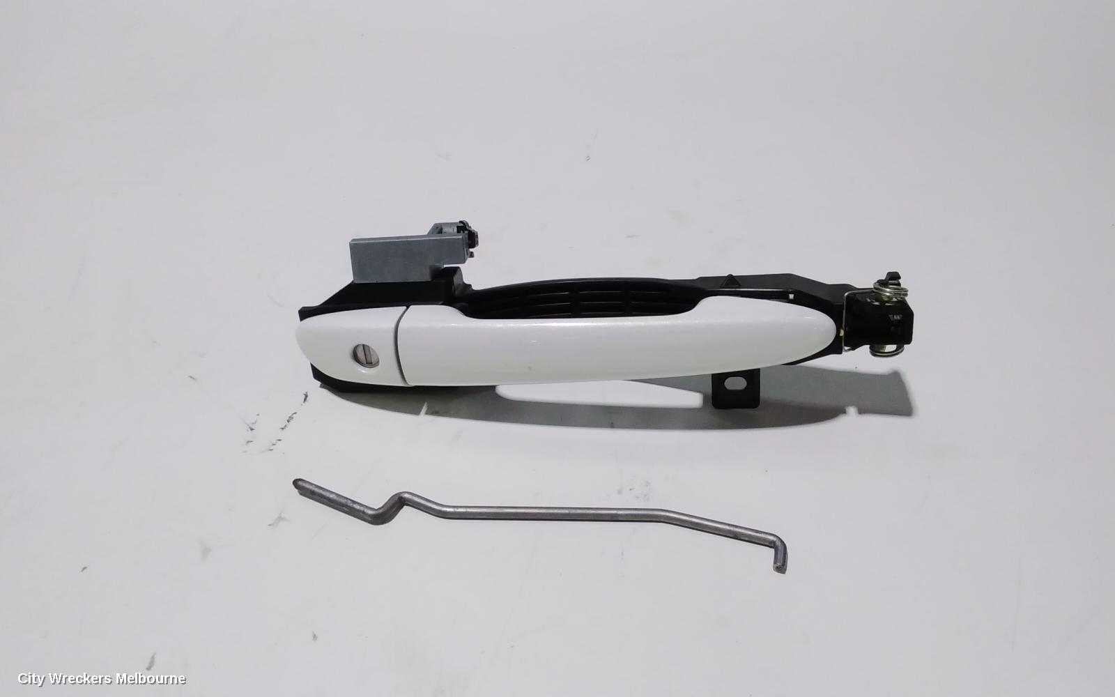 MAZDA CX5 DOOR HANDLE, OUTER, RH FRONT, NON KEYLESS ENTRY BUTTON, KE, 02/2012 - 12/2016