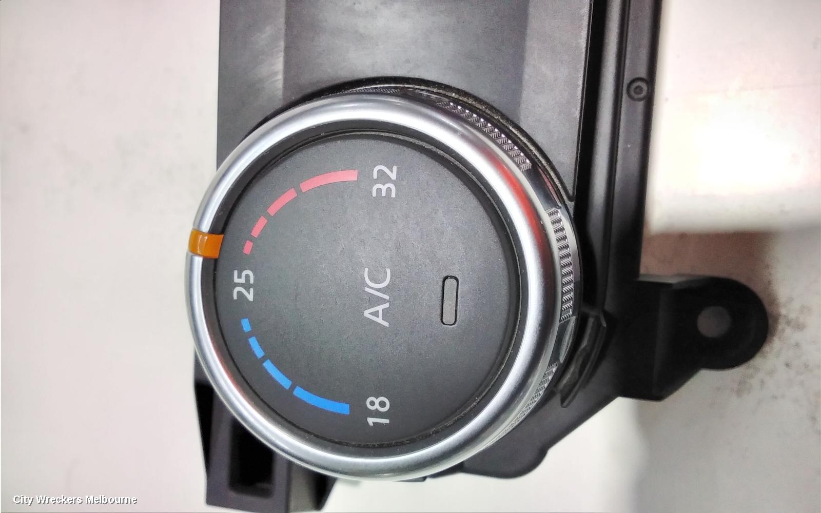 MAZDA CX3 HEATER/AC CONTROLS, DK, CLIMATE CONTROL TYPE, 03/2015 ONWARDS
