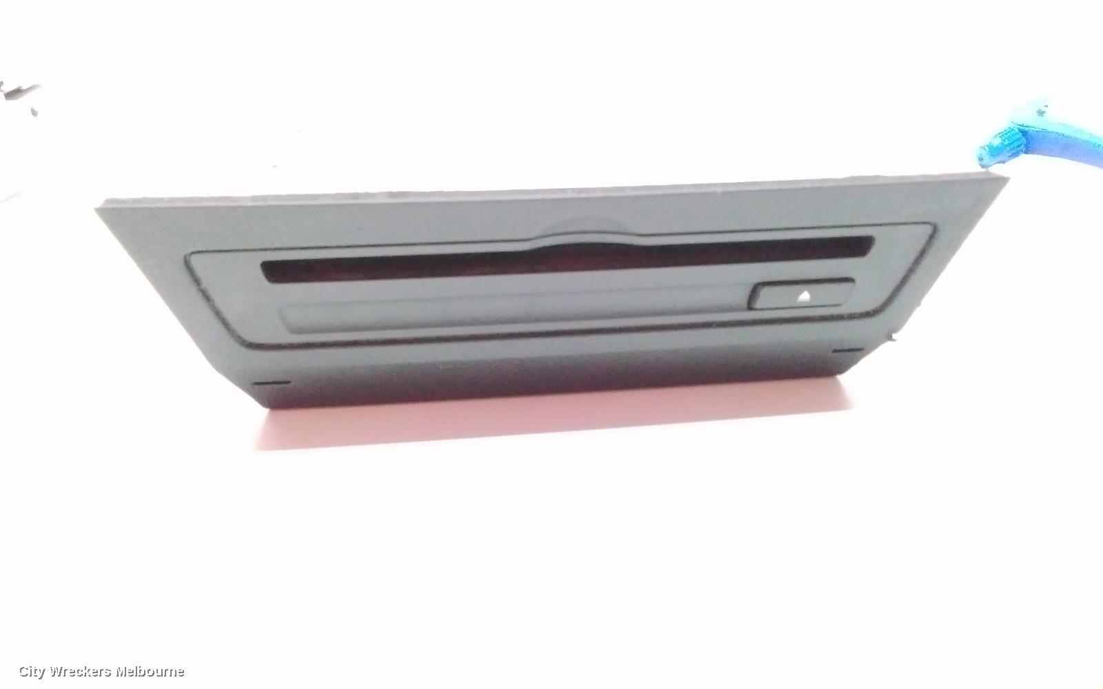 MAZDA CX3 RADIO/CD/DVD/SAT/TV, DISPLAY UNIT, DK, 03/2015 ONWARDS