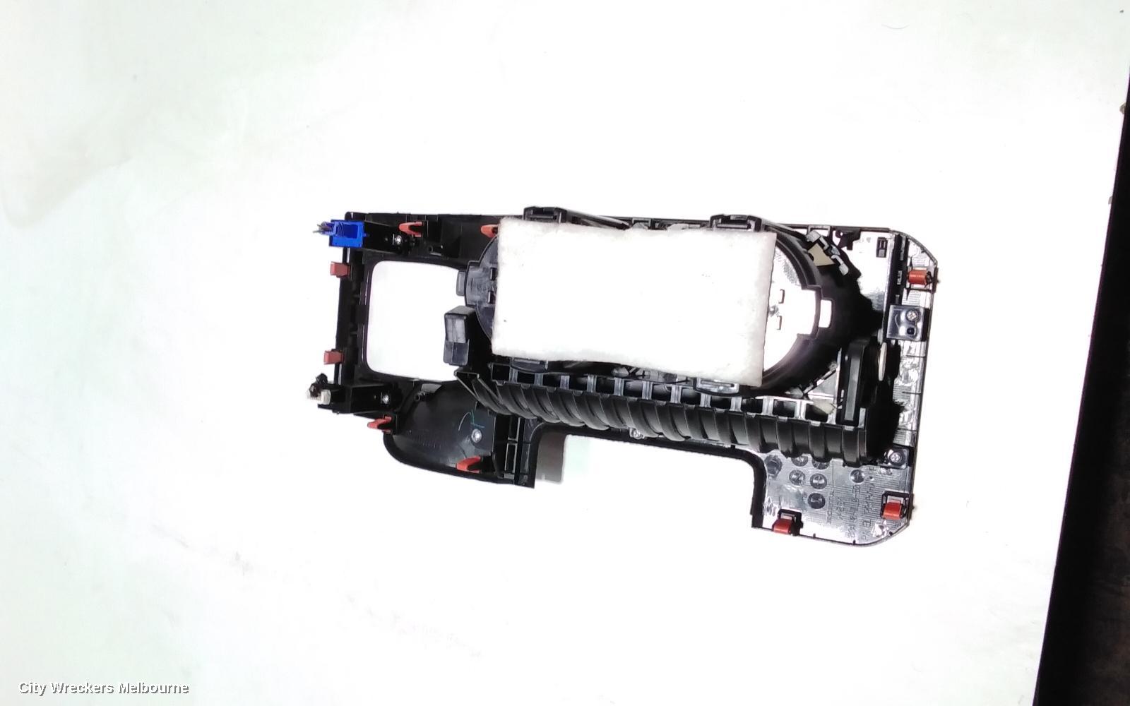 HONDA ACCORD, 8TH GENERATION 02/2008 - 04/2013, CUP HOLDER : 86013
