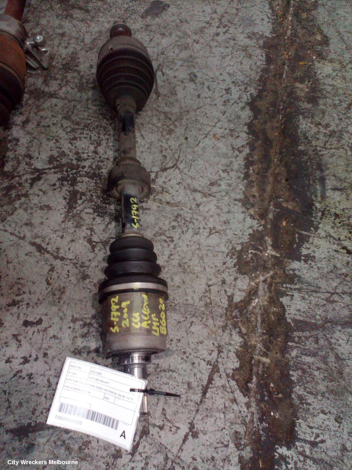 HONDA ACCORD LEFT DRIVESHAFT, AUTO T/M, 2.4, 8TH GEN, EURO (VIN JHMCU), 06/2008 - 12/2015
