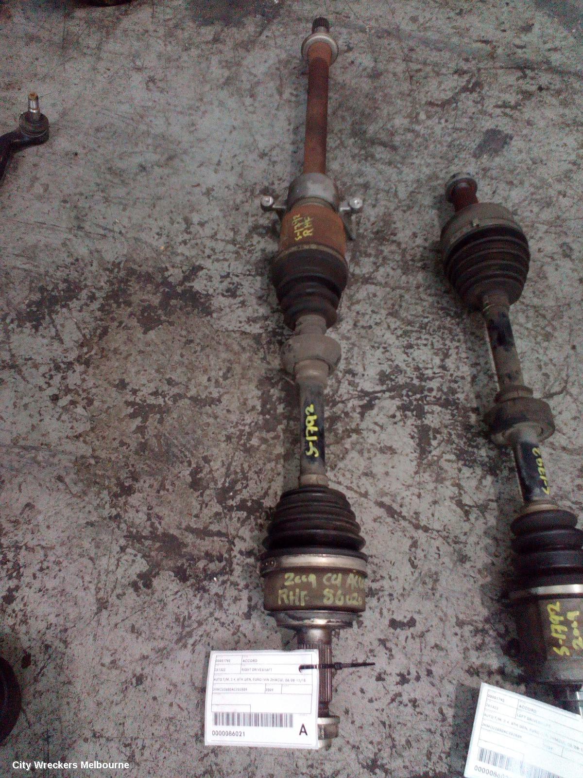 HONDA ACCORD RIGHT DRIVESHAFT, AUTO T/M, 2.4, 8TH GEN, EURO (VIN JHMCU), 06/2008 - 12/2015