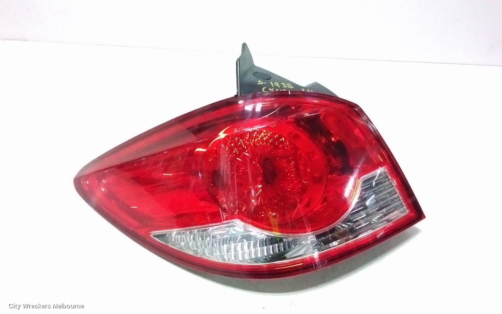 HOLDEN CRUZE LEFT TAILLIGHT, JH, HATCH, IN BODY, 03/2011 - 01/2017