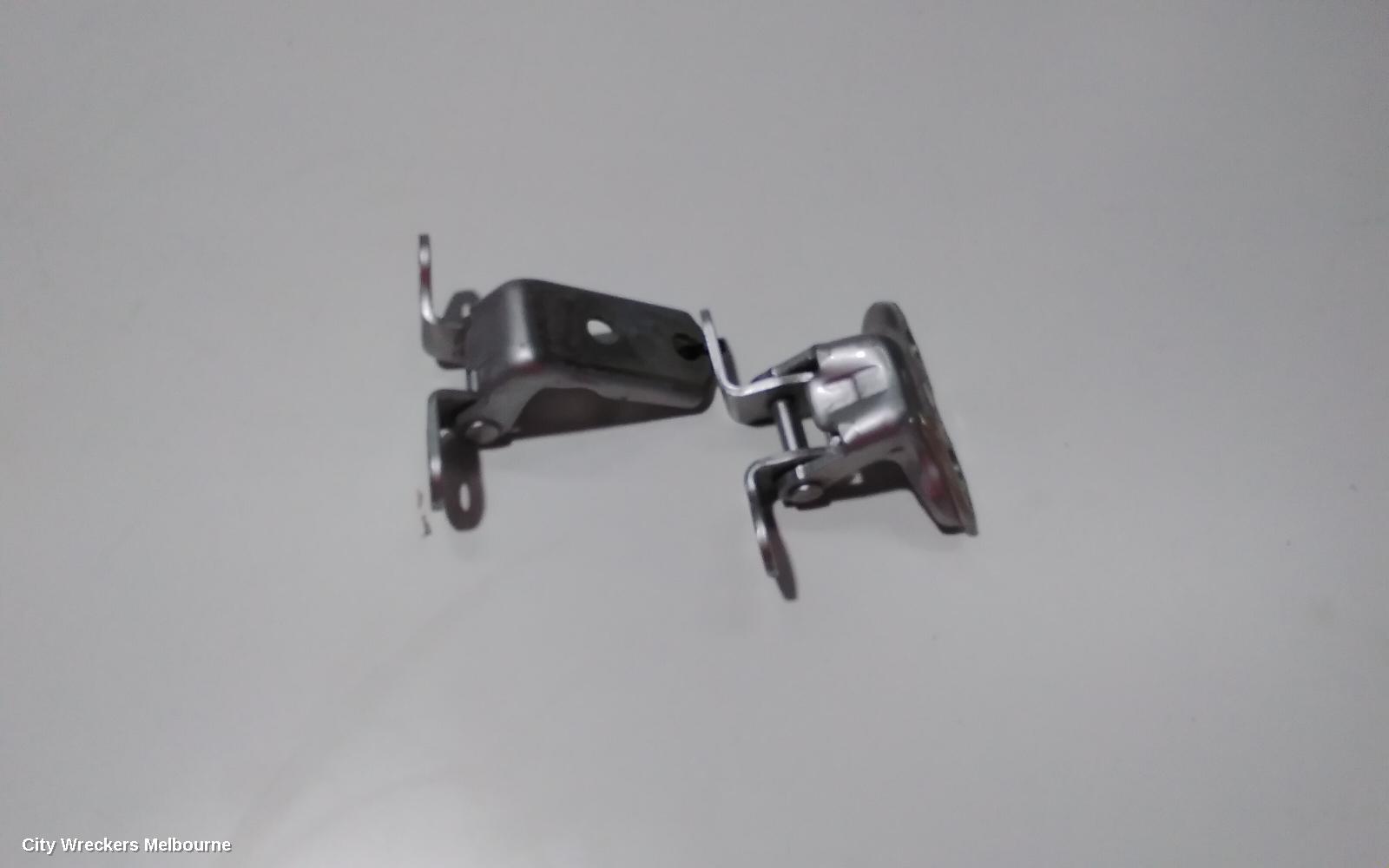 TOYOTA COROLLA DOOR HINGE/RUNNER, UPPER, RH FRONT, ZRE182R, 08/2012 - 06/2018