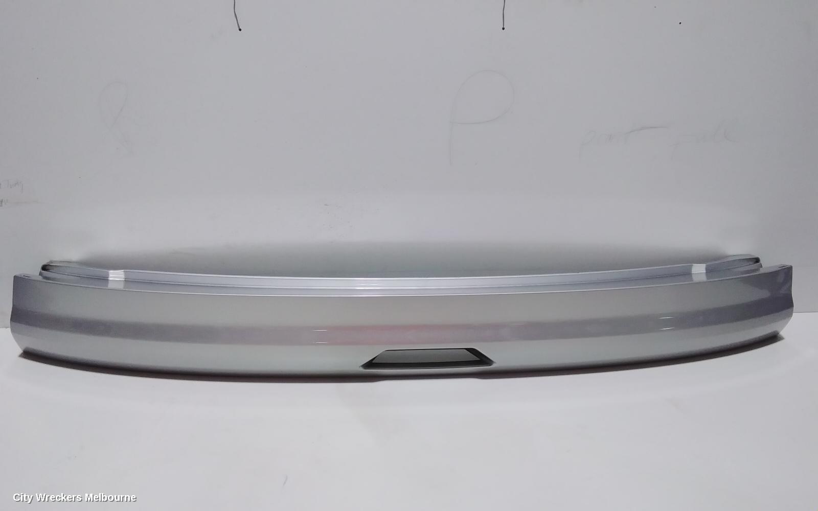FORD ESCAPE REAR GARNISH, TAILGATE GARNISH (LOWER), ZG, 09/2016 - 05/2020