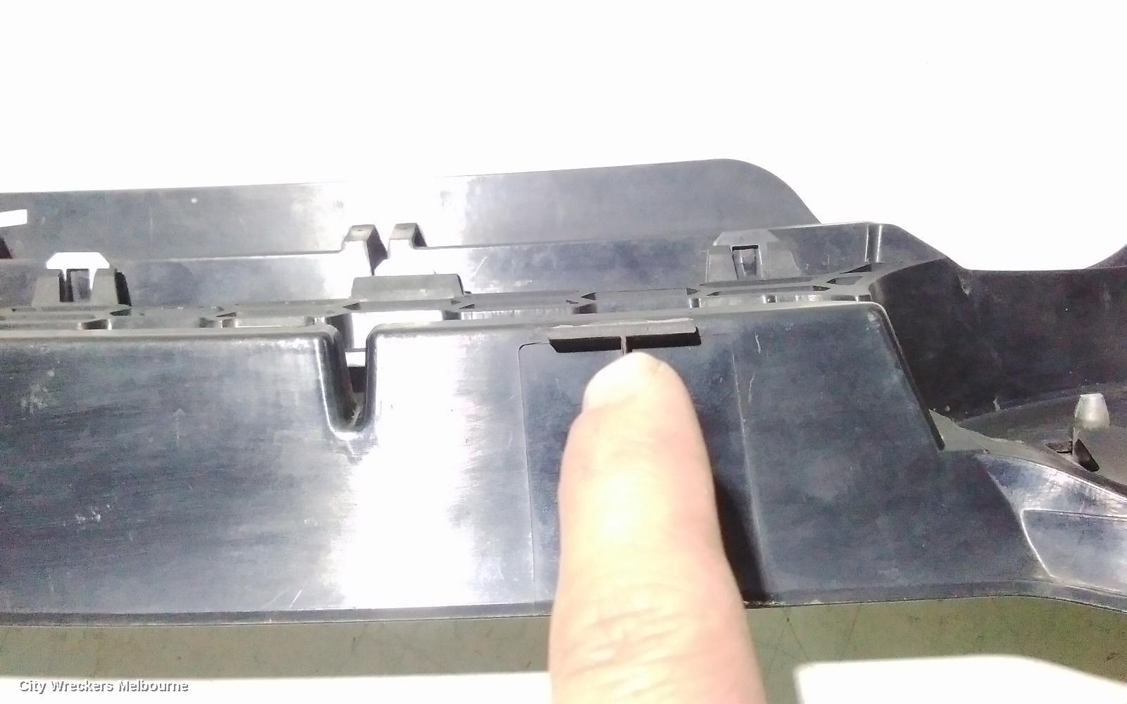 FORD TERRITORY GRILLE, RADIATOR GRILLE, SZ MKI, TS/TX, BLACK, 04/2011 - 09/2014