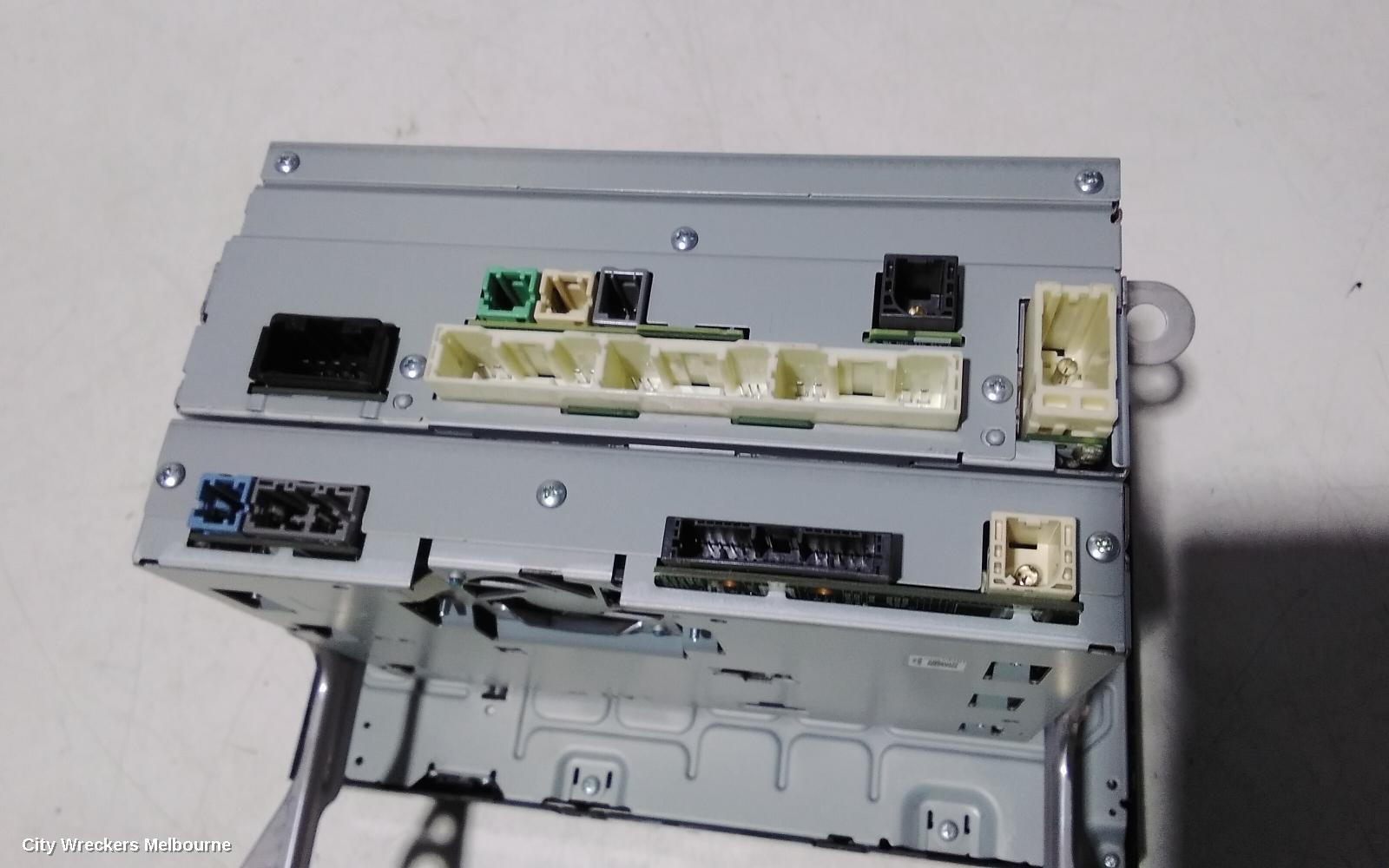 TOYOTA HIACE RADIO/CD/DVD/SAT/TV, 7IN TOUCHSCREEN, 300 SERIES, 04/2019 ONWARDS