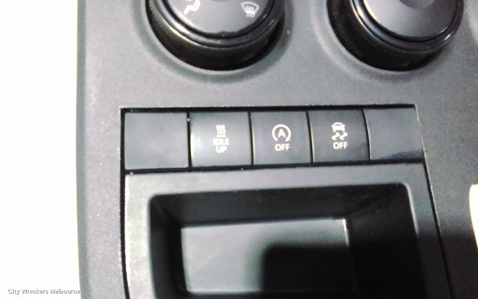 TOYOTA HIACE HEATER/AC CONTROLS, DUAL ZONE TYPE, 300 SERIES, 04/2019 ONWARDS