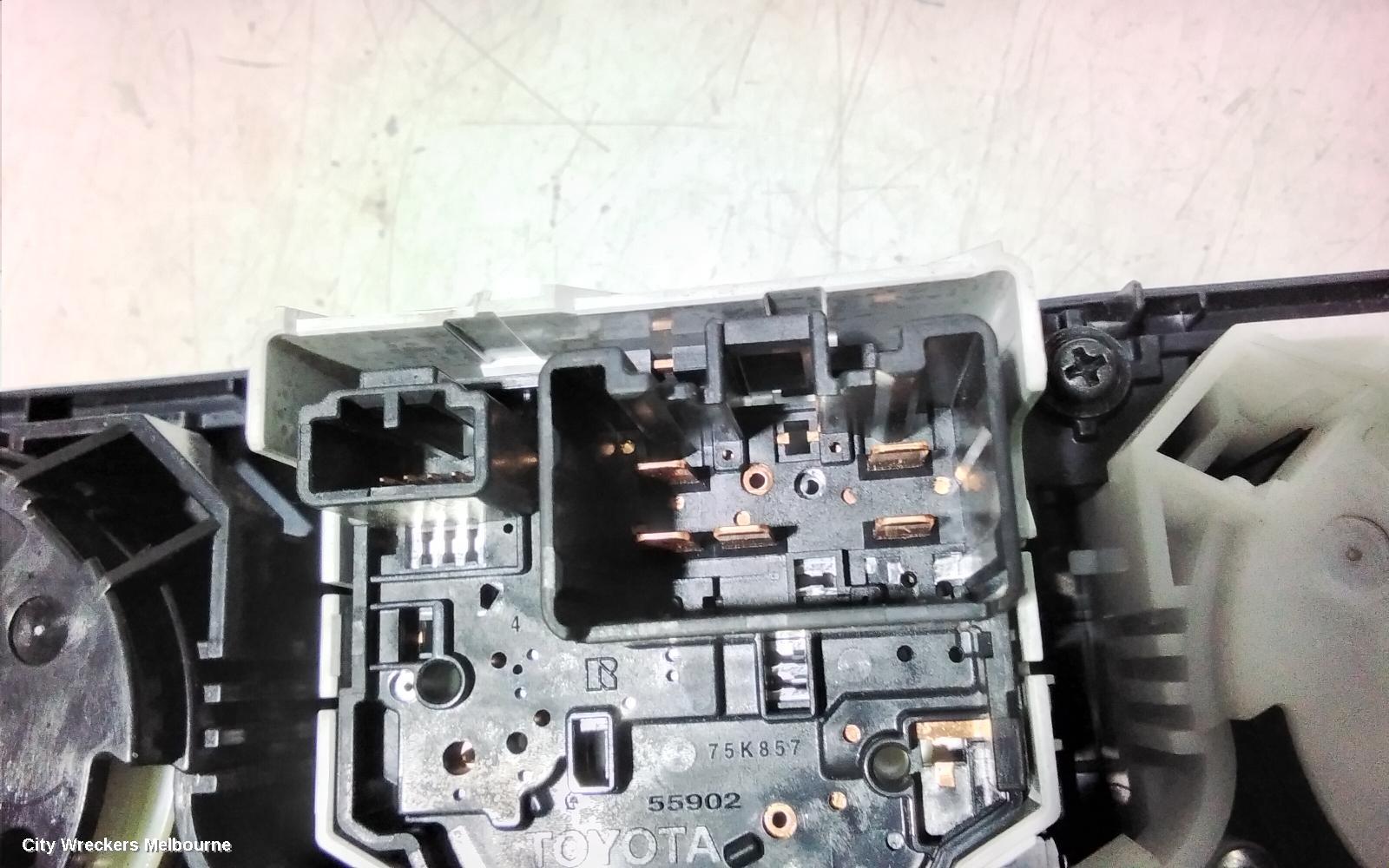 TOYOTA HIACE HEATER/AC CONTROLS, DUAL ZONE TYPE, 300 SERIES, 04/2019 ONWARDS