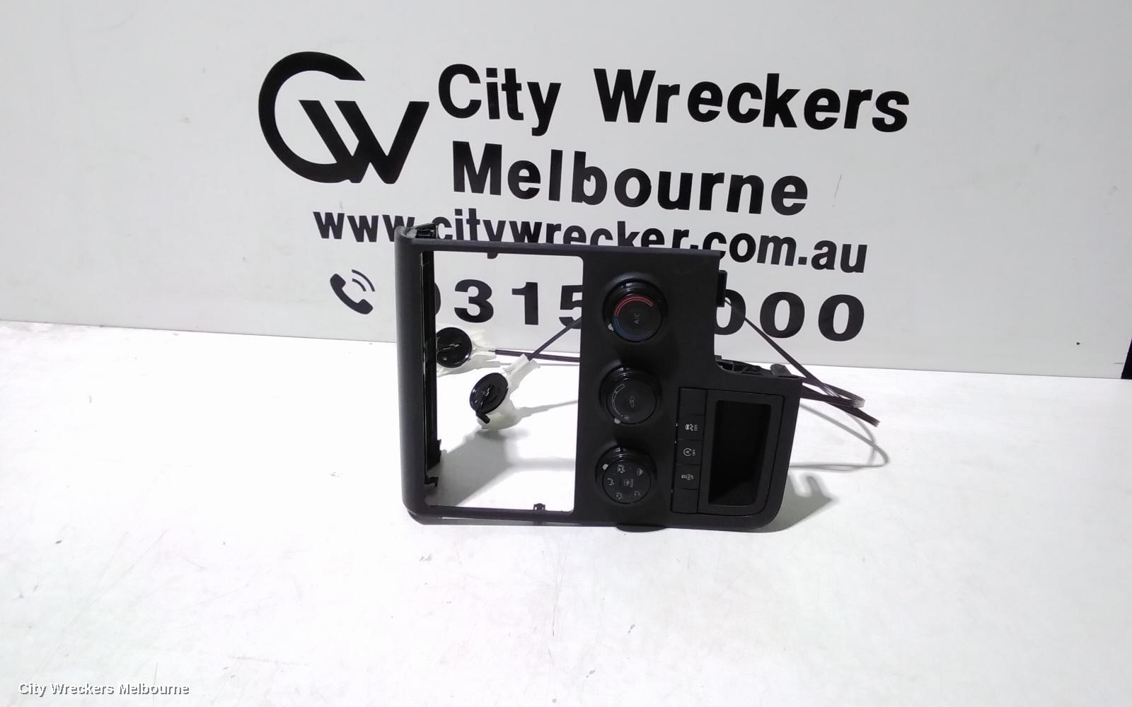 TOYOTA HIACE HEATER/AC CONTROLS, DUAL ZONE TYPE, 300 SERIES, 04/2019 ONWARDS