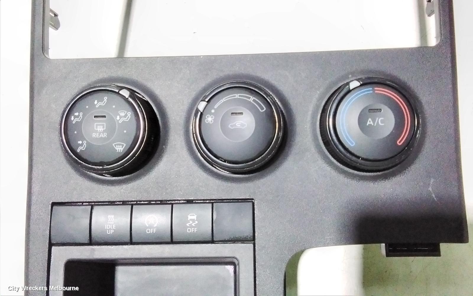 TOYOTA HIACE HEATER/AC CONTROLS, DUAL ZONE TYPE, 300 SERIES, 04/2019 ONWARDS